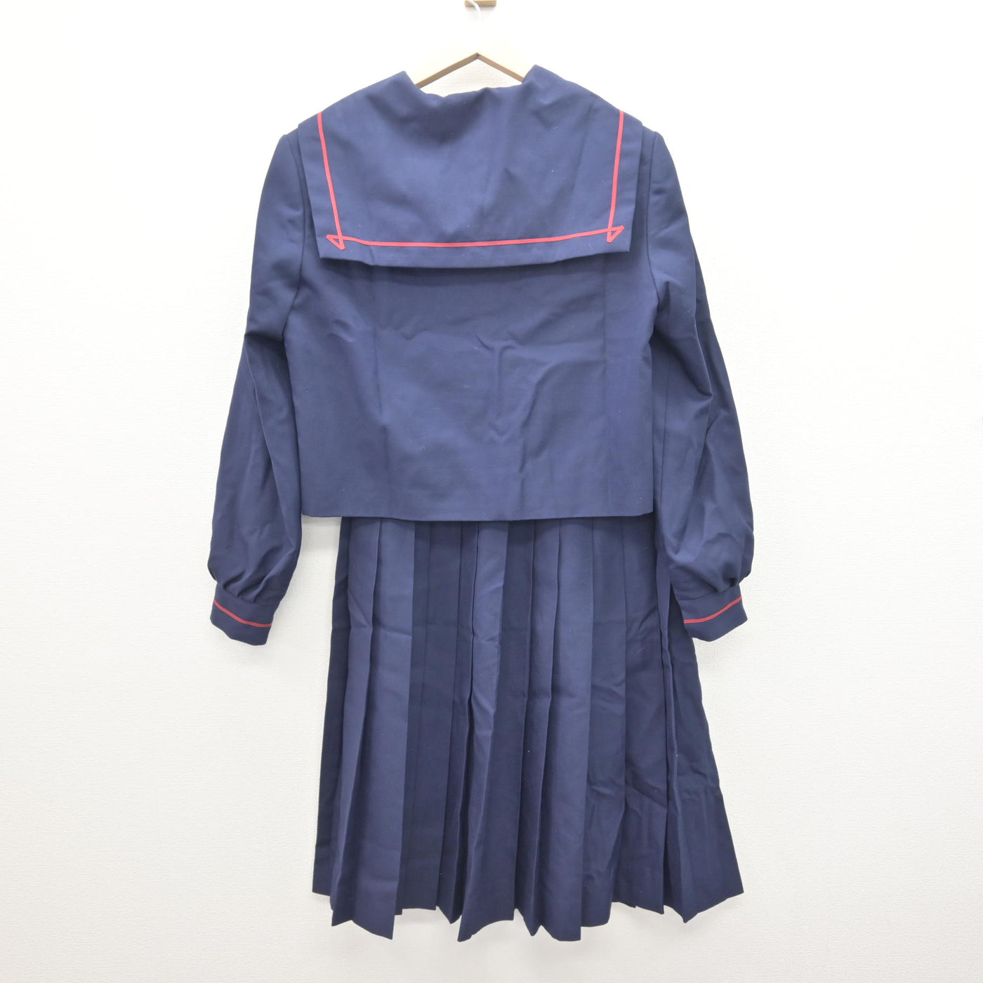 【中古】千葉県 市川市立第一中学校/旧制服 女子制服 3点 (セーラー服・スカート) sf121535