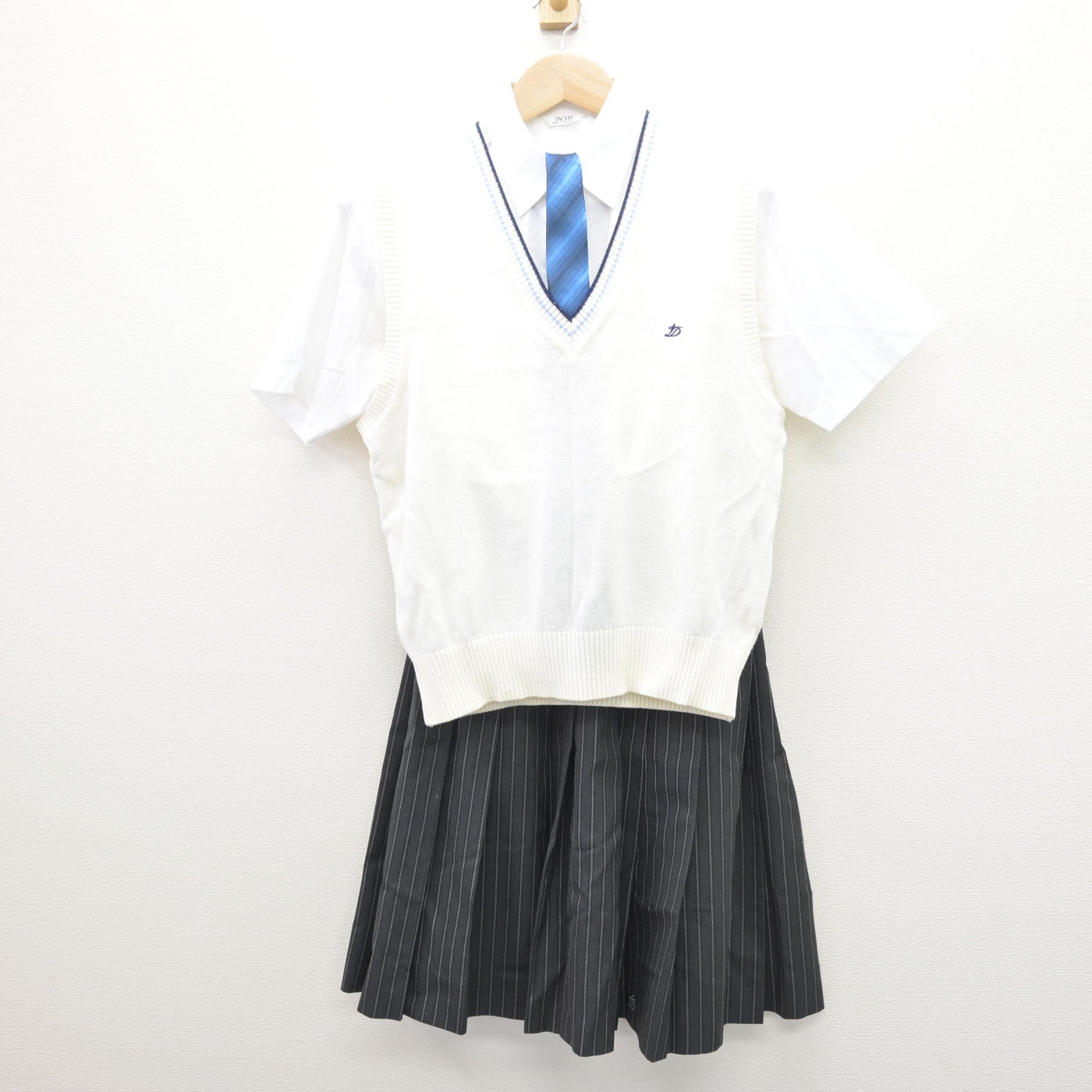 中古】東京都 郁文館グローバル高等学校 女子制服 4点 (ニットベスト 