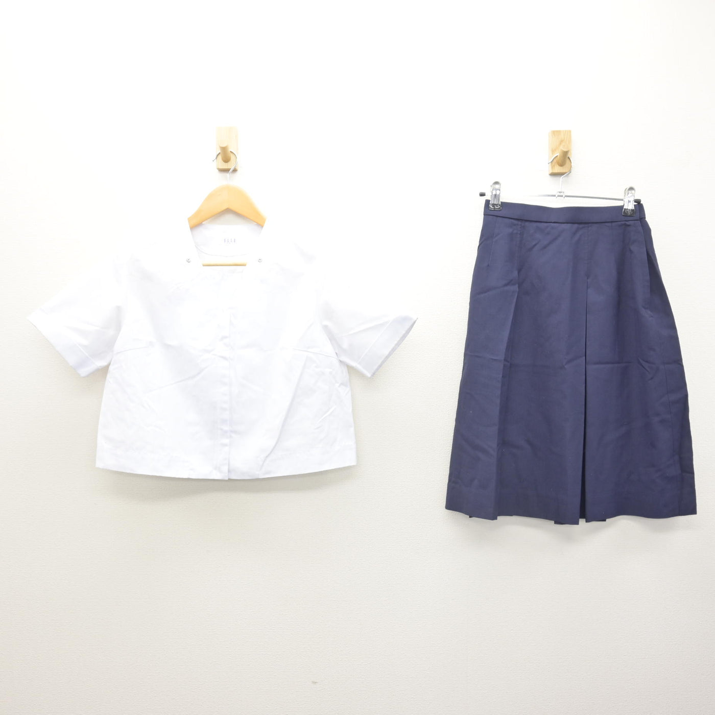 【中古】宮城県 五橋中学校 女子制服 2点 (セーラー服・スカート) sf121565