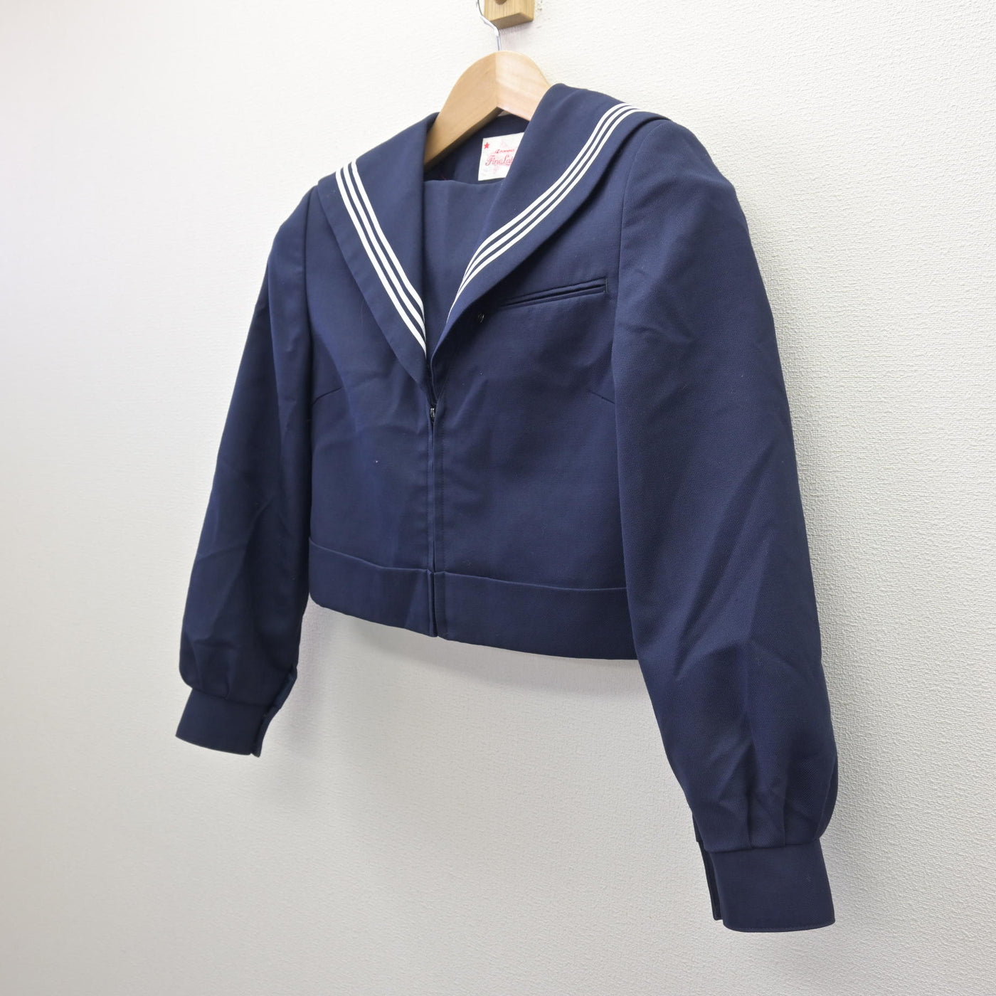 【中古】福岡県 遠賀中学校/旧制服 女子制服 1点 (セーラー服) sf121610