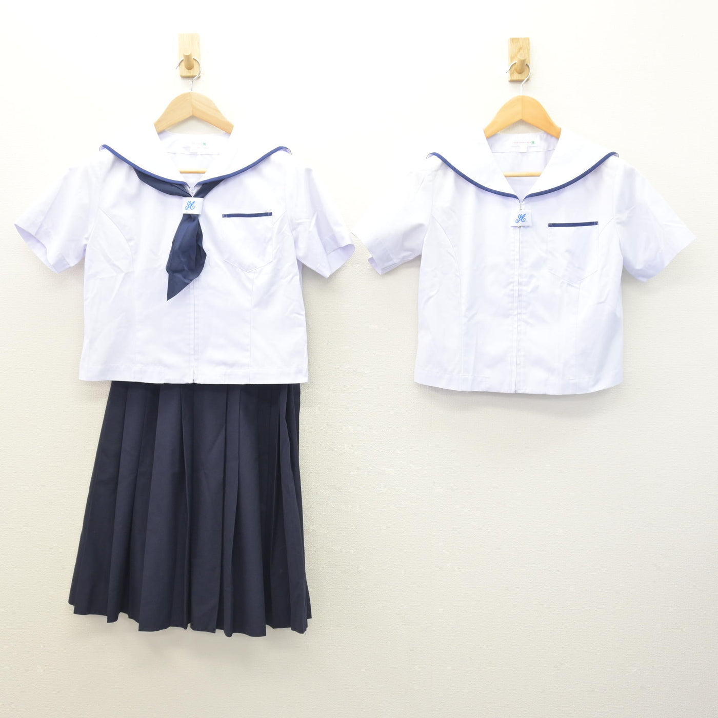 【中古】静岡県 北星中学校 女子制服 4点 (セーラー服・スカート) sf121621