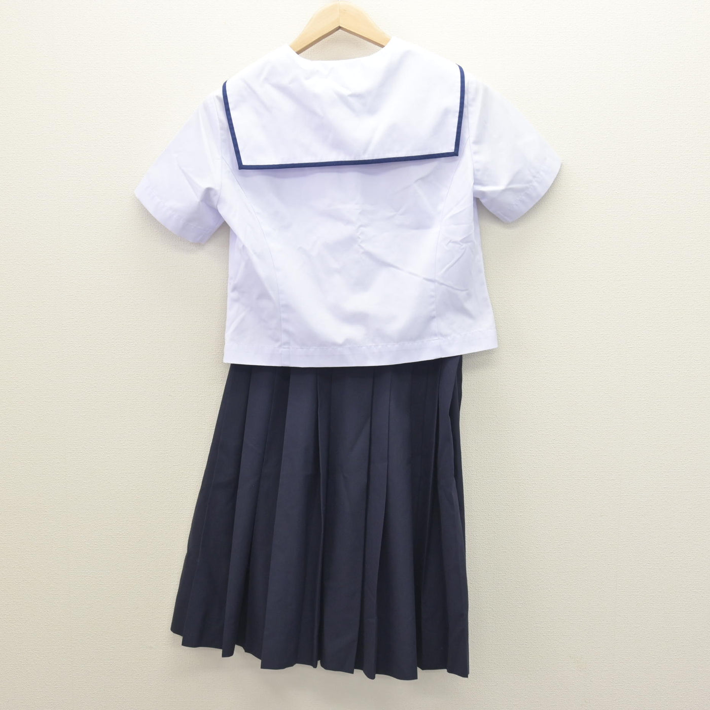 【中古】静岡県 北星中学校 女子制服 4点 (セーラー服・スカート) sf121621