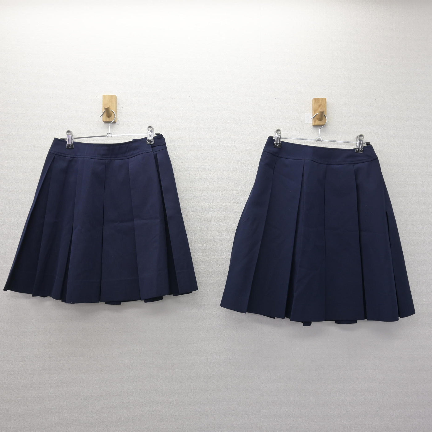 【中古】滋賀県 彦根市立南中学校/旧制服 女子制服 3点 (ブレザー・スカート・スカート) sf121623