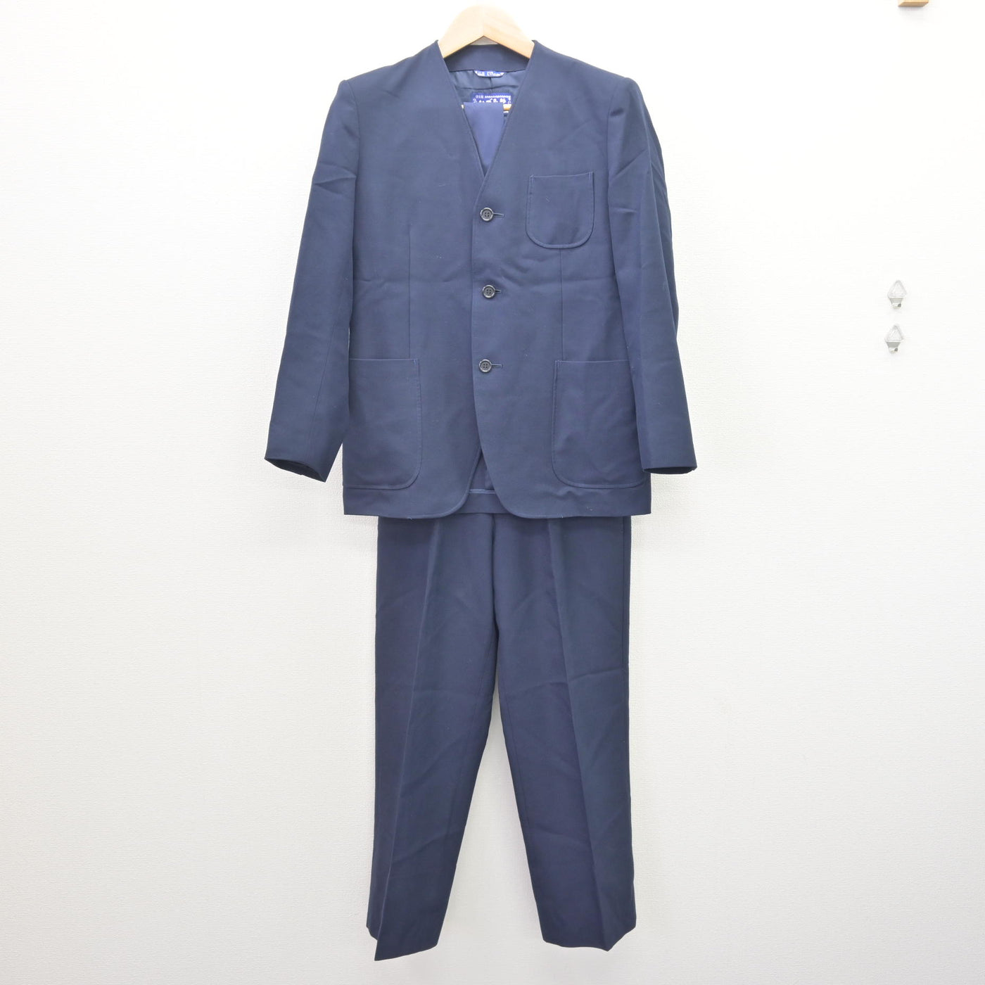 【中古】神奈川県 西高津中学校 男子制服 3点 (ブレザー・ズボン) sf121662