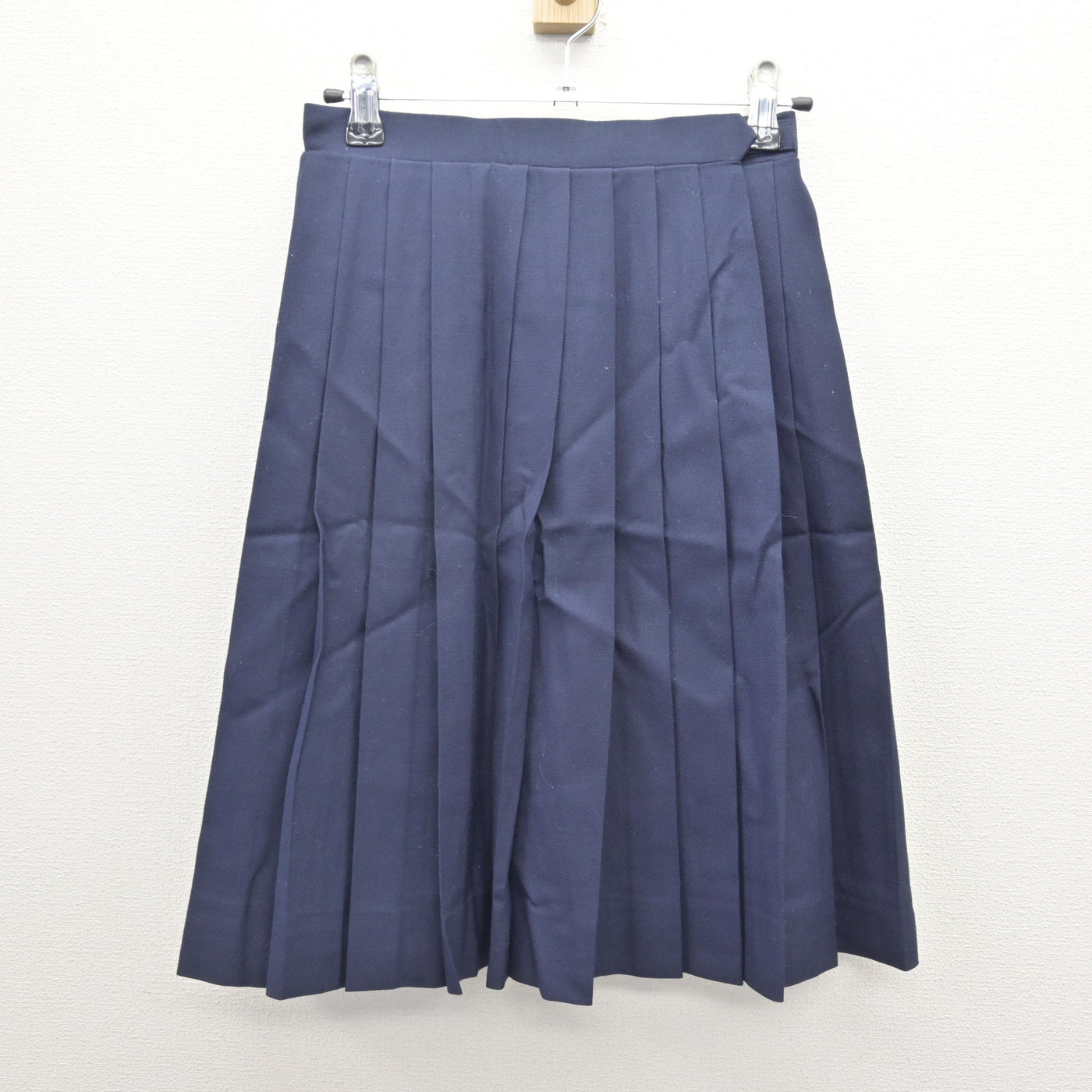 【中古】神奈川県 西高津中学校 女子制服 4点 (ブレザー・ベスト・スカート) sf121705