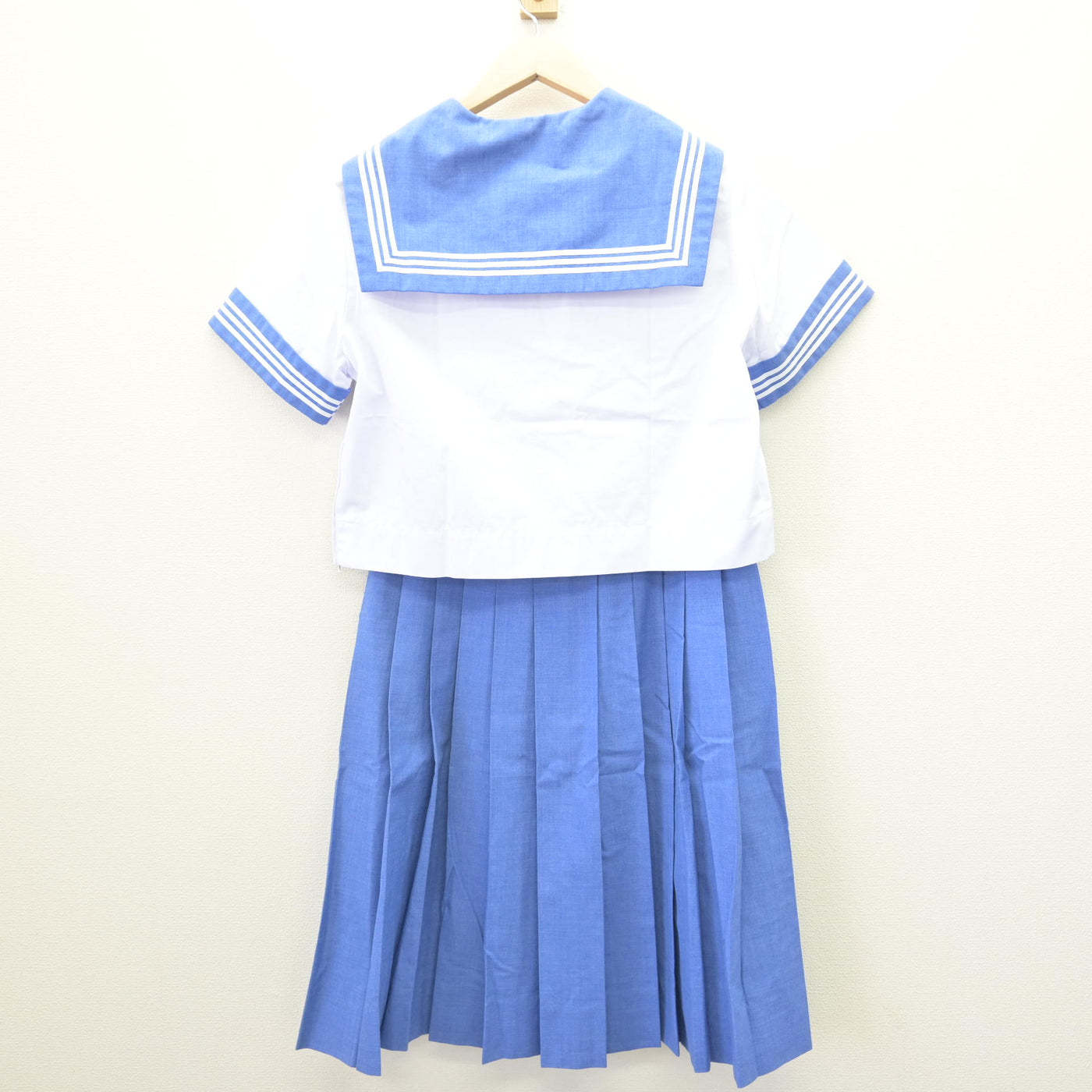 【中古】熊本県 西合志南中学校 女子制服 3点 (セーラー服・スカート) sf121723