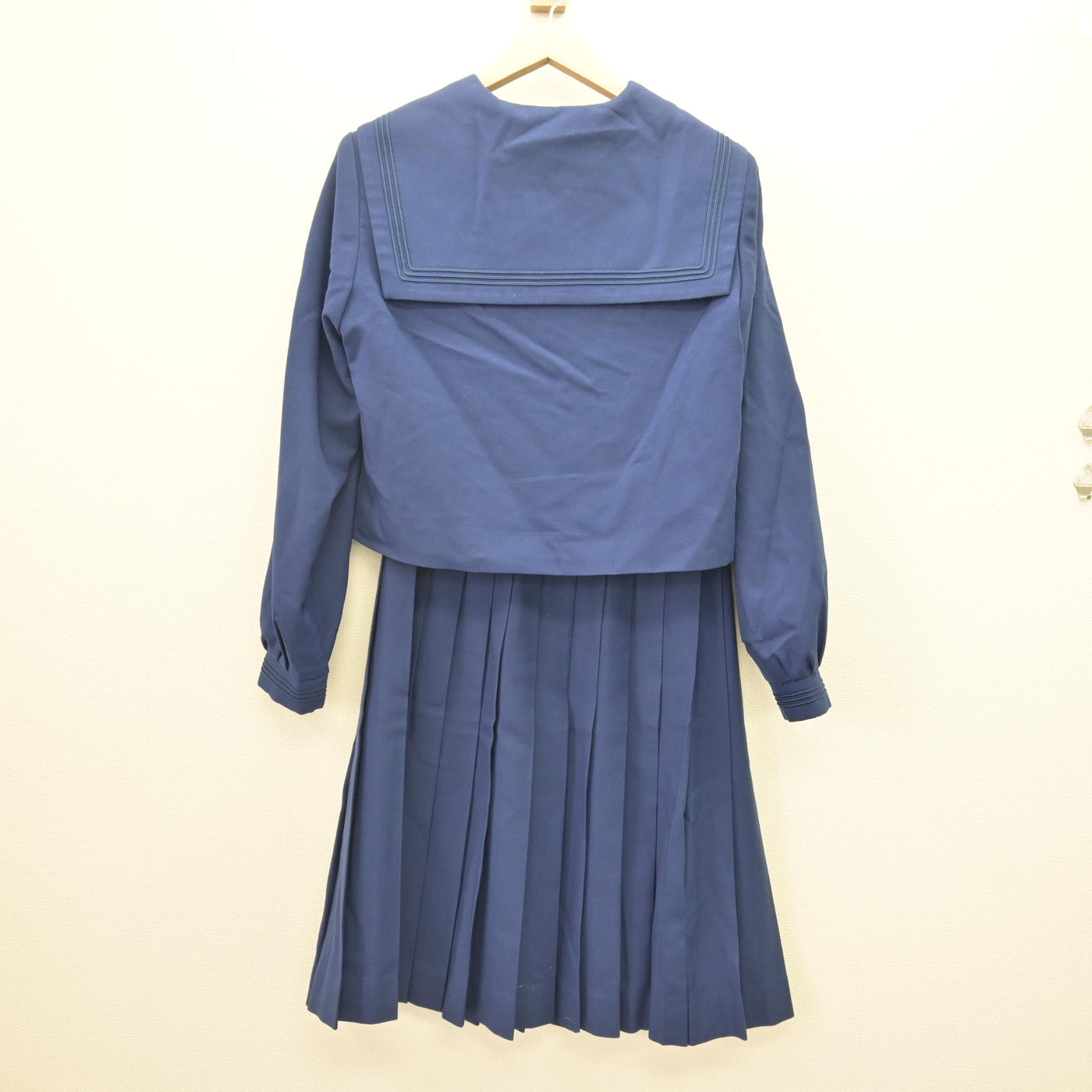 【中古】北海道 滝川西高等学校 女子制服 3点 (セーラー服・スカート) sf121747