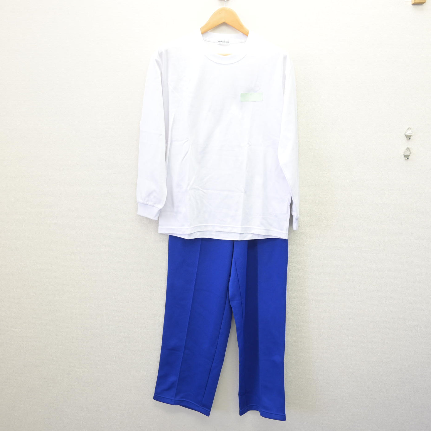 【中古】東京都 福生第一中学校 女子制服 3点 (ジャージ 上・体操服 上・ジャージ 下) sf121783