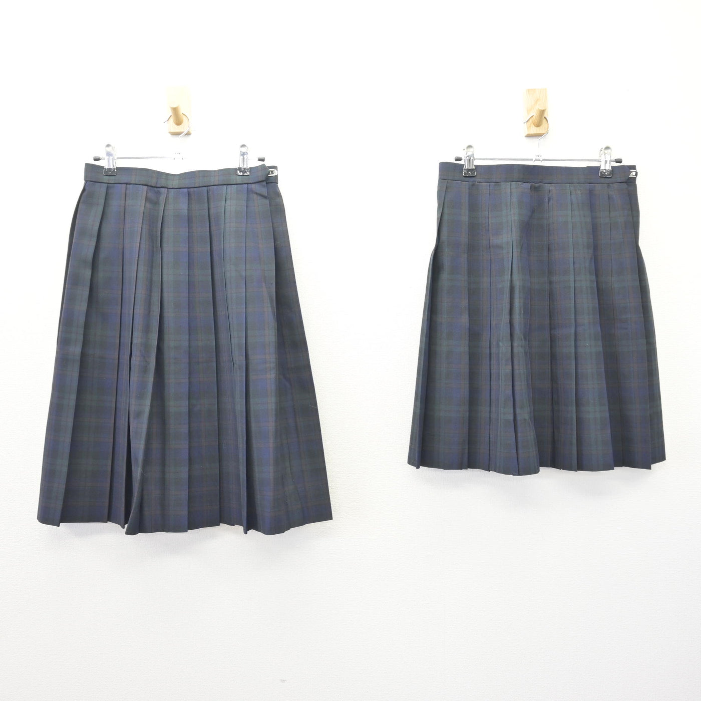 【中古】千葉県 四街道高等学校 女子制服 4点 (ブレザー・スカート・スカート) sf121784