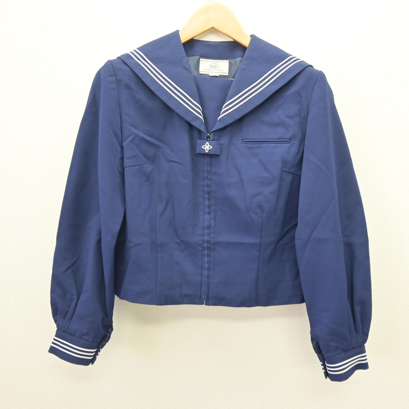 【中古】千葉県 八街中央中学校 女子制服 2点 (セーラー服・スカート) sf121786