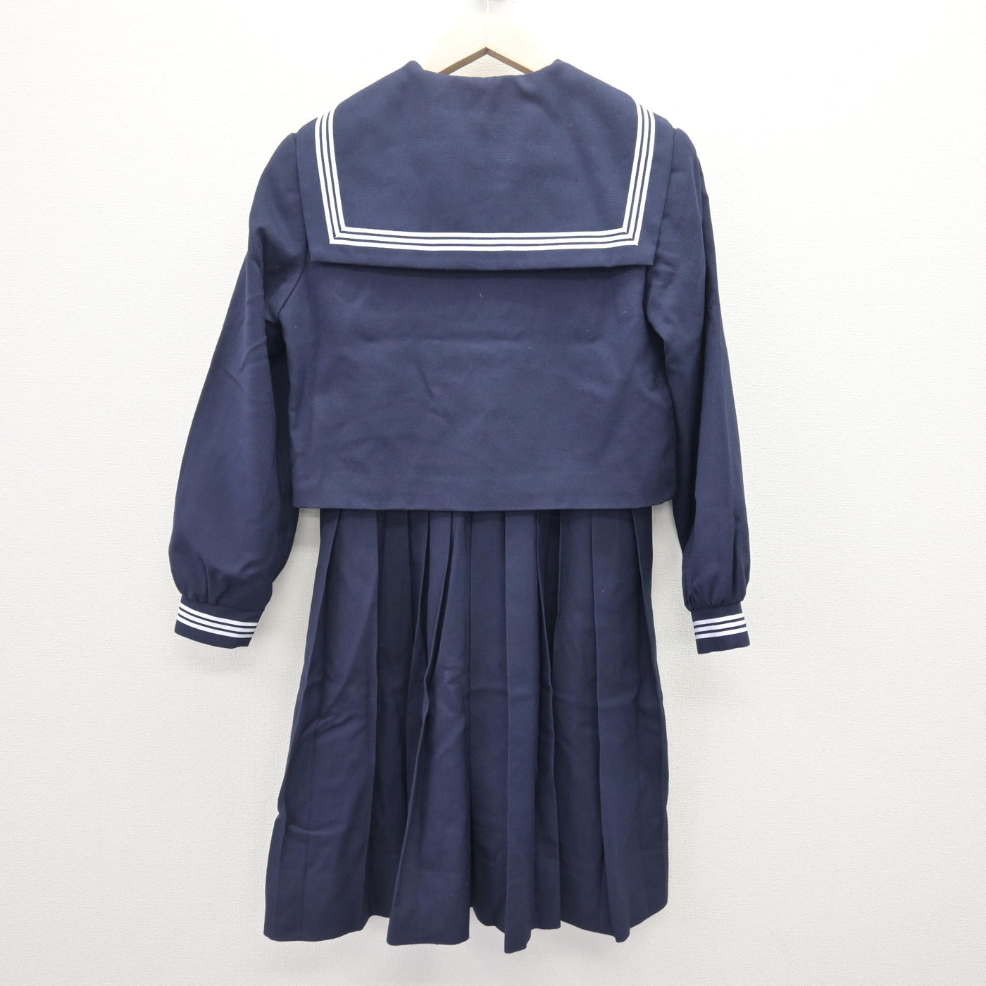 【中古】福岡県 筑紫女学園中学・高等学校 女子制服 2点 (セーラー服・ジャンパースカート) sf121793