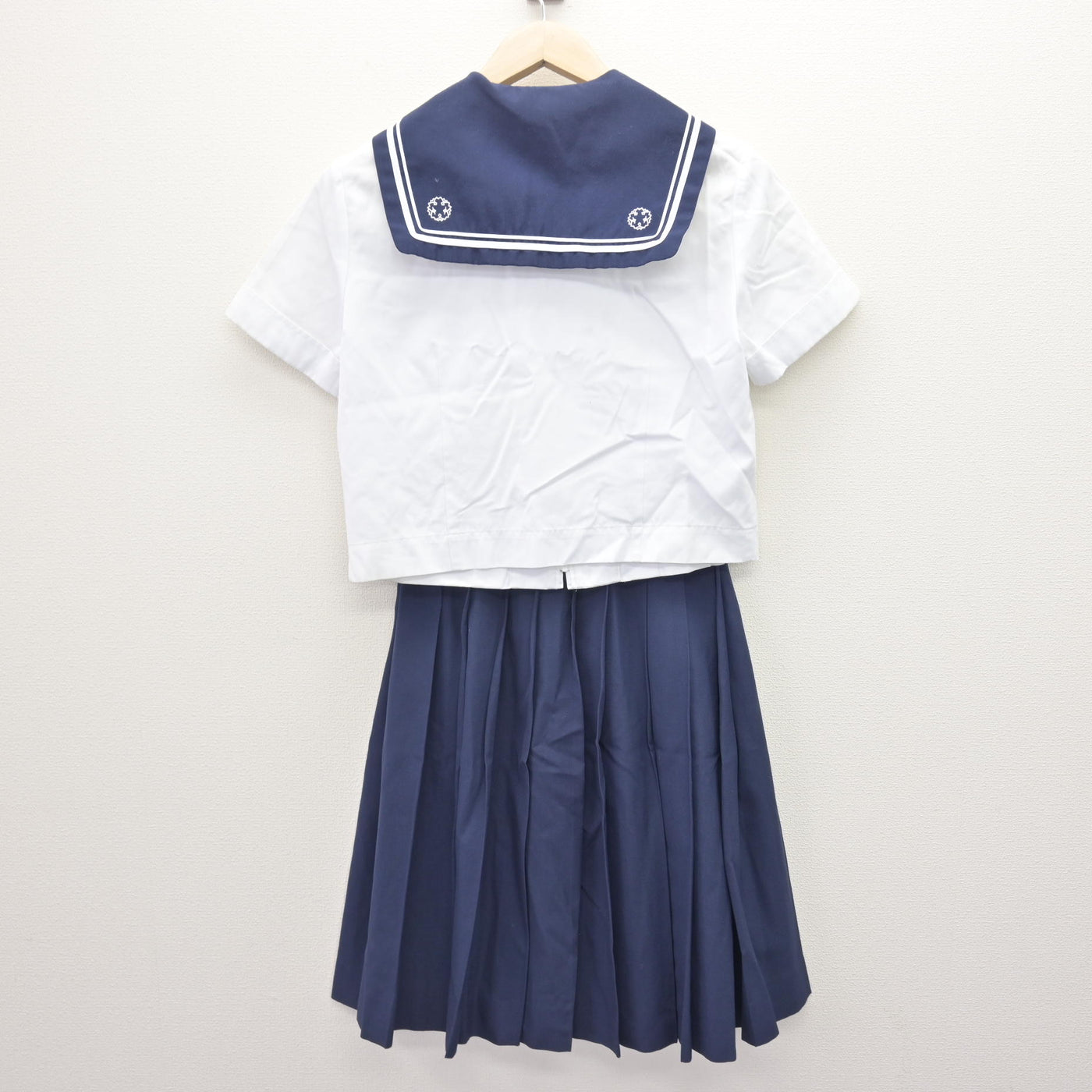 【中古】千葉県 昭和学院秀英中学校・高等学校 女子制服 3点 (セーラー服・セーラー服・スカート) sf121795
