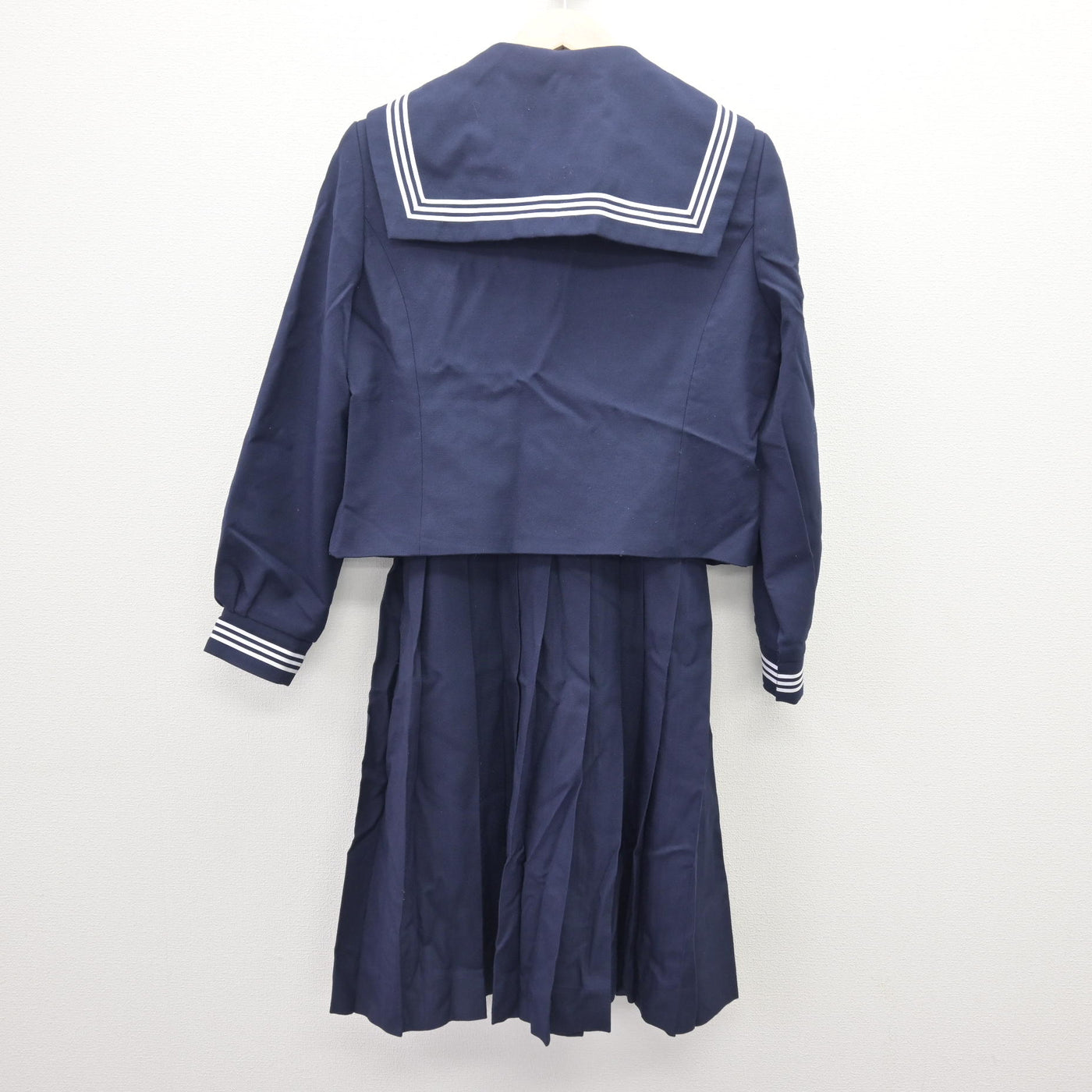 【中古】茨城県 勝田第二中学校 女子制服 3点 (セーラー服・ジャンパースカート) sf121820