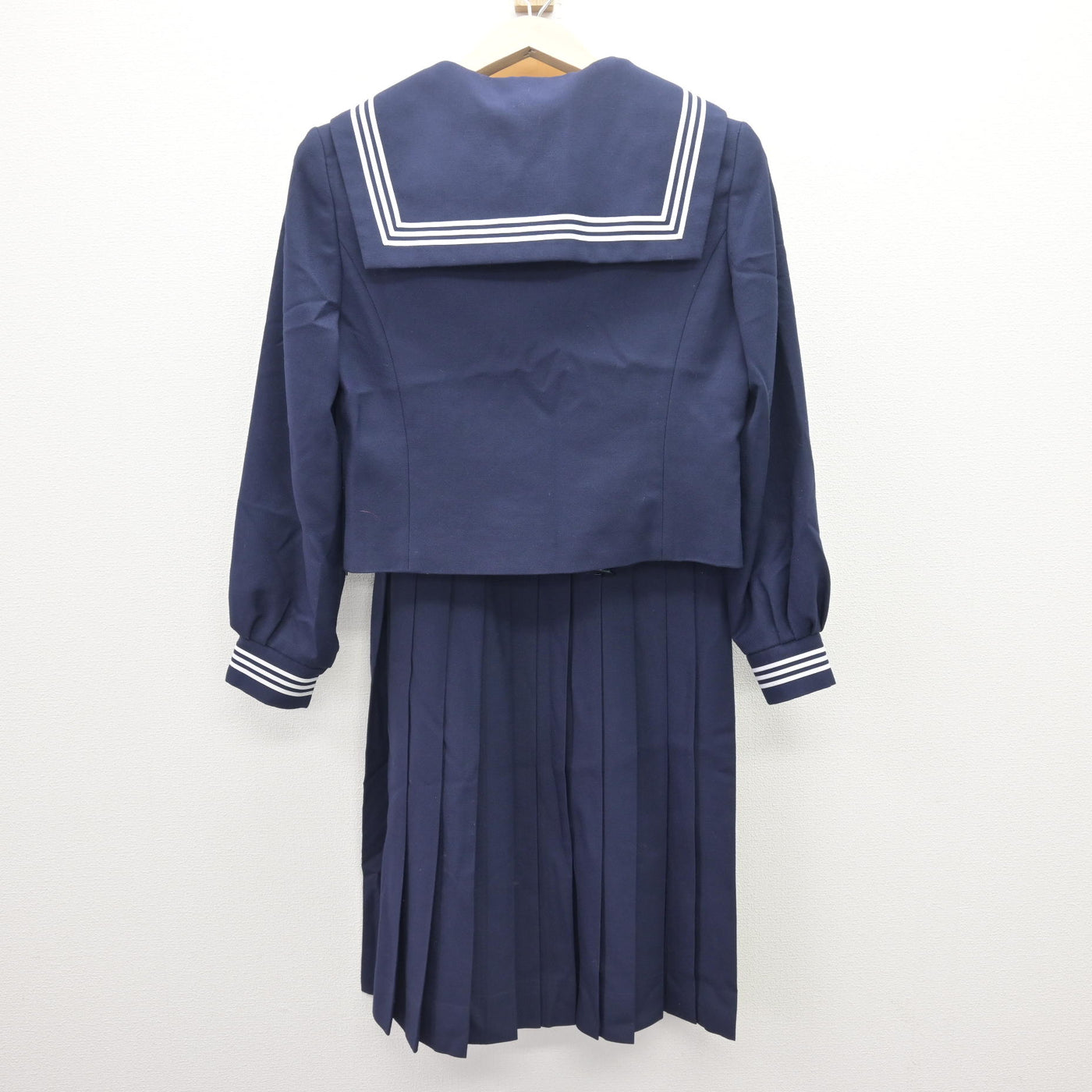 【中古】茨城県 勝田第二中学校 女子制服 3点 (セーラー服・ジャンパースカート) sf121822