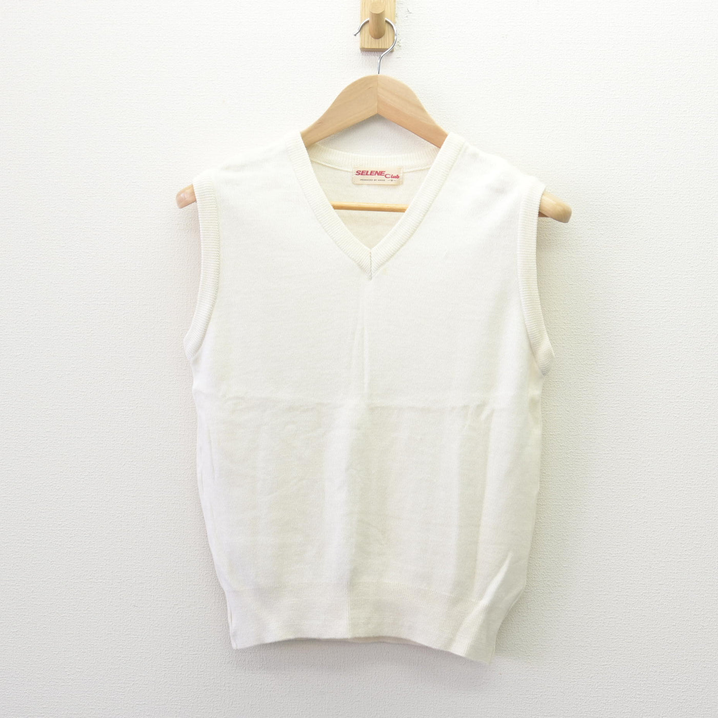 【中古】神奈川県 保土ケ谷中学校 女子制服 2点 (ニットベスト・スカート) sf121857