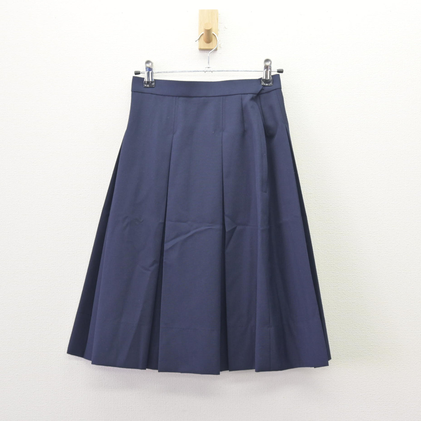 【中古】神奈川県 保土ケ谷中学校 女子制服 2点 (ニットベスト・スカート) sf121857
