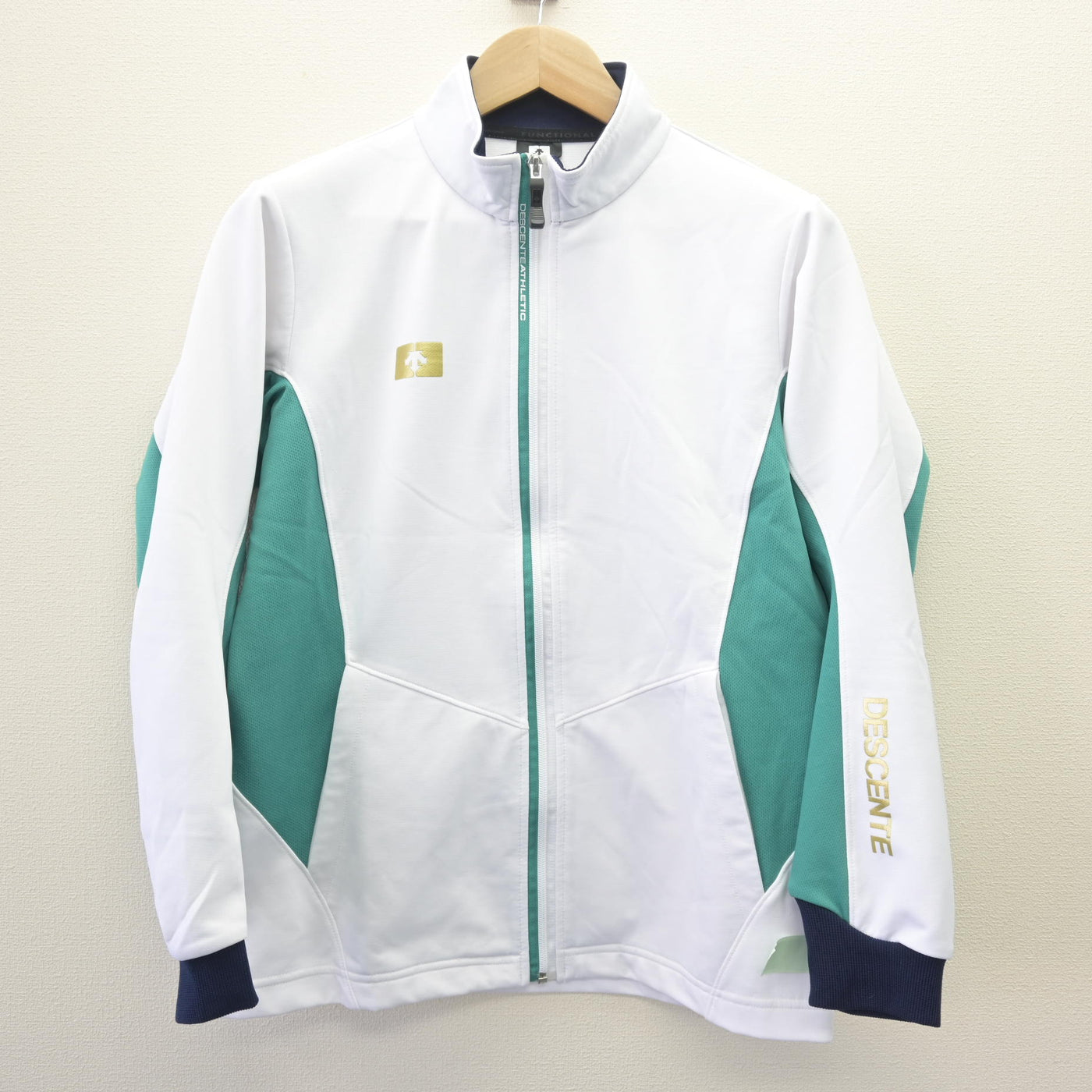 【中古】北海道 札幌第一高等学校 女子制服 2点 (ジャージ 上・ジャージ 下) sf121912