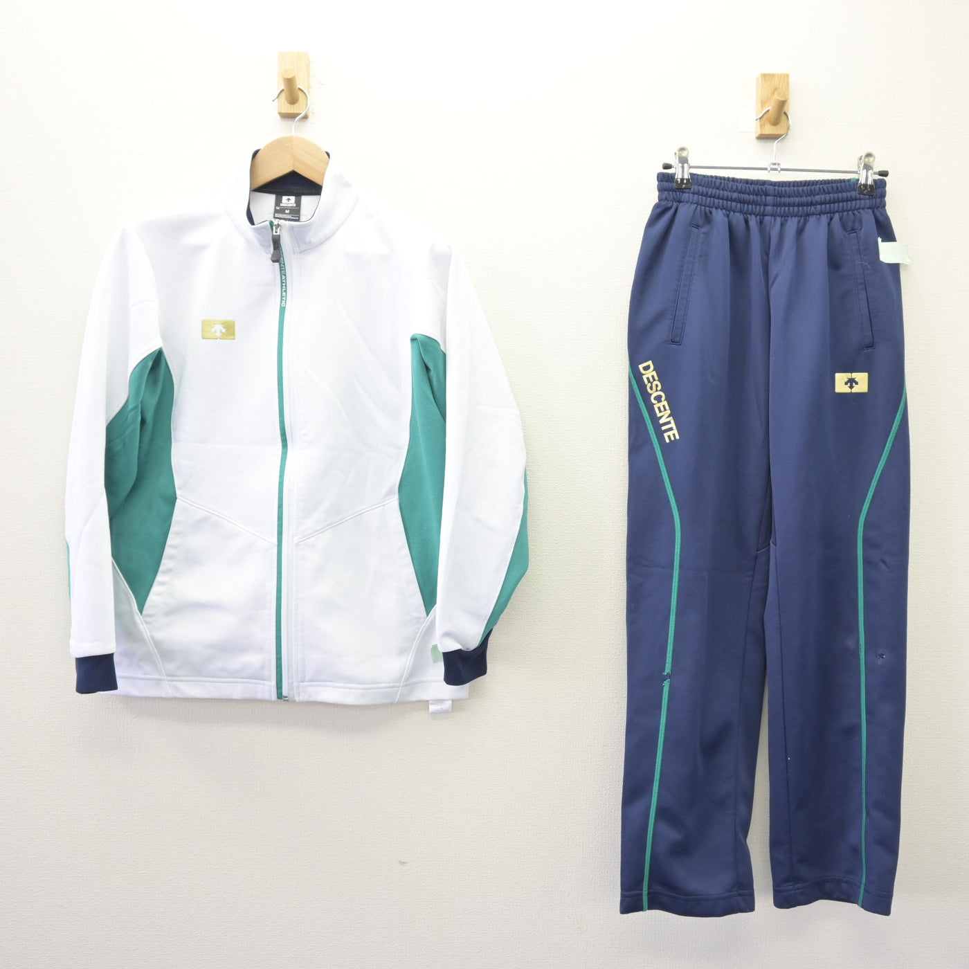 【中古】北海道 札幌第一高等学校 女子制服 2点 (ジャージ 上・ジャージ 下) sf121913