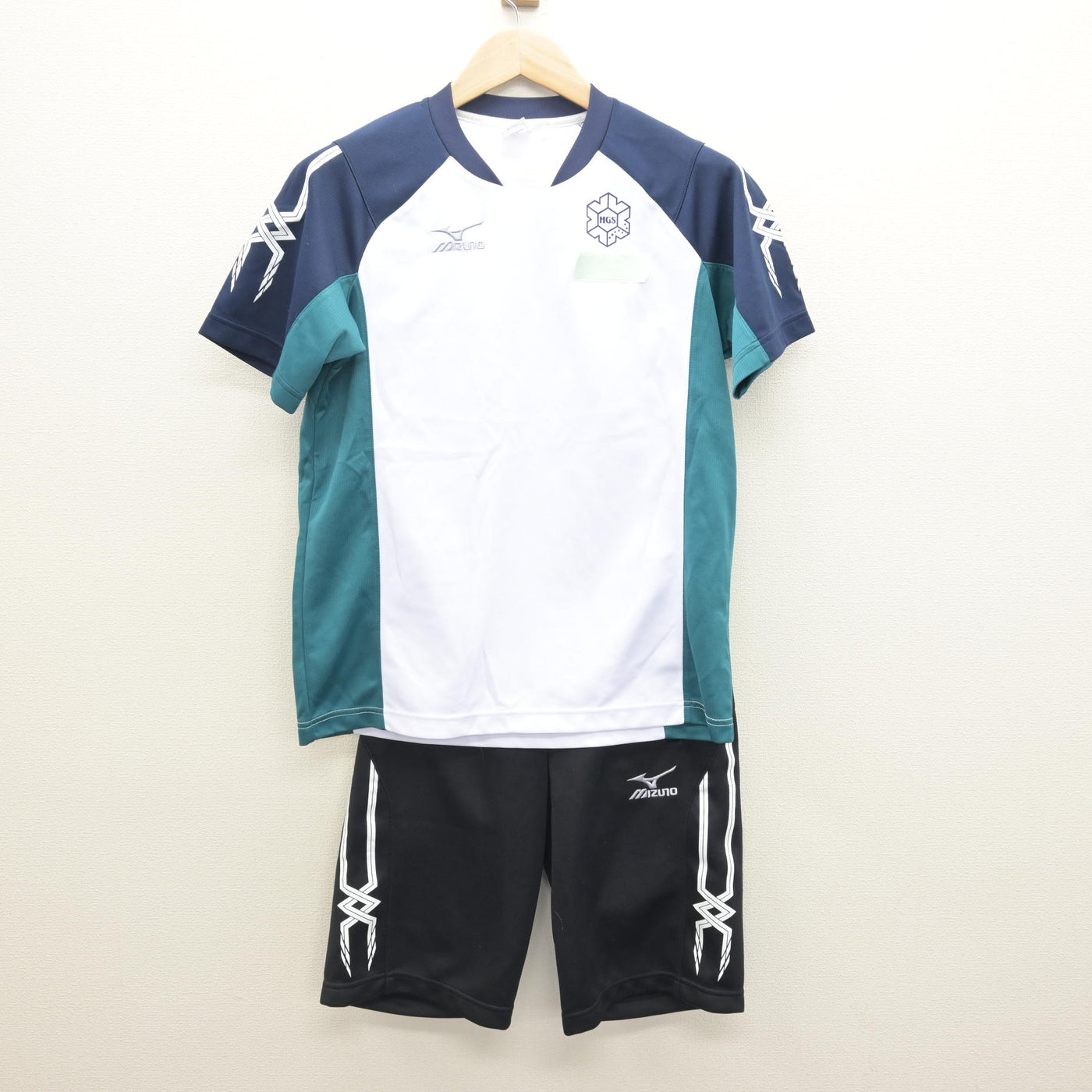 【中古】北海道 北海学園札幌高等学校 女子制服 2点 (体操服 上・体操服 下) sf121941