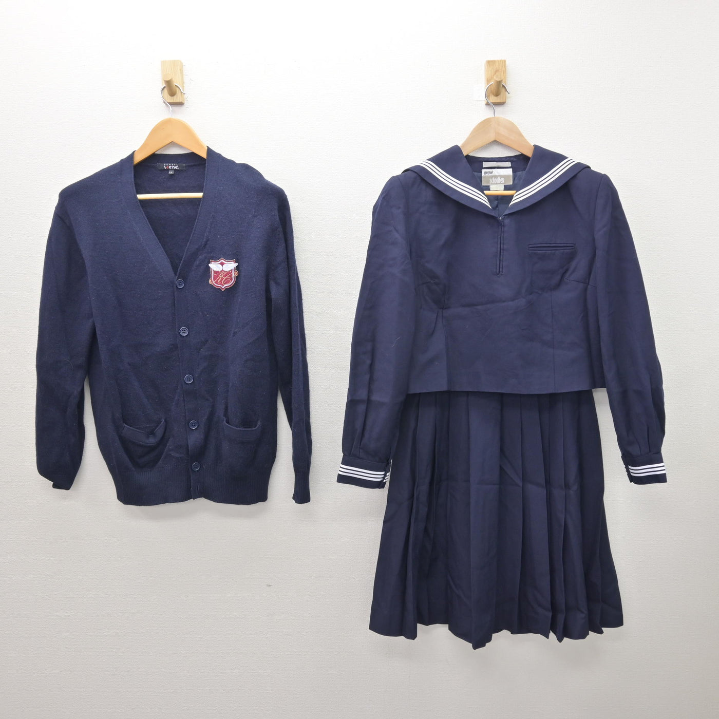 【中古】埼玉県 川越市立川越高等学校 女子制服 3点 (セーラー服・ニット・スカート) sf121950