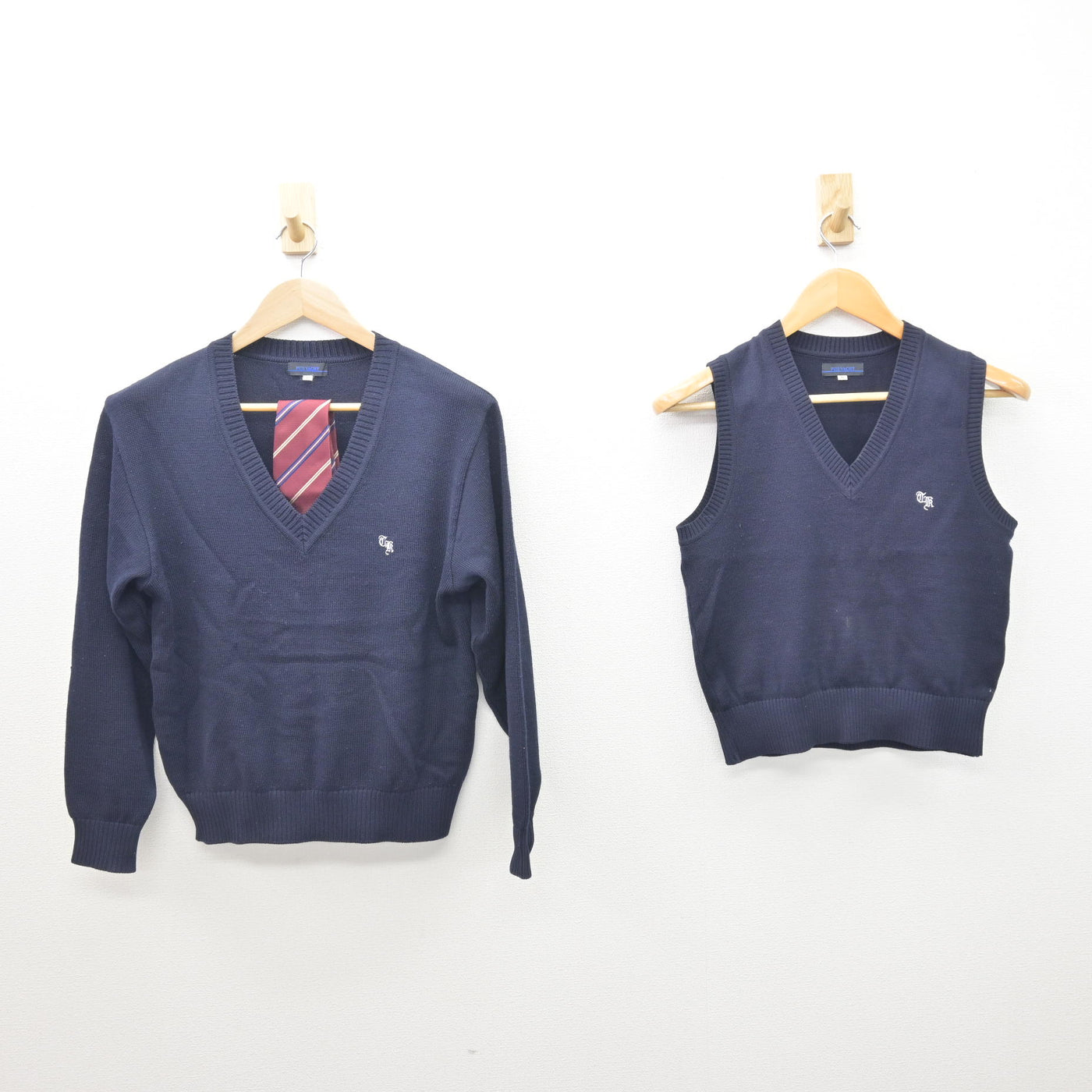 【中古】東京都 立川国際中等教育学校/後期課程 女子制服 3点 (ニット・ニットベスト) sf121953