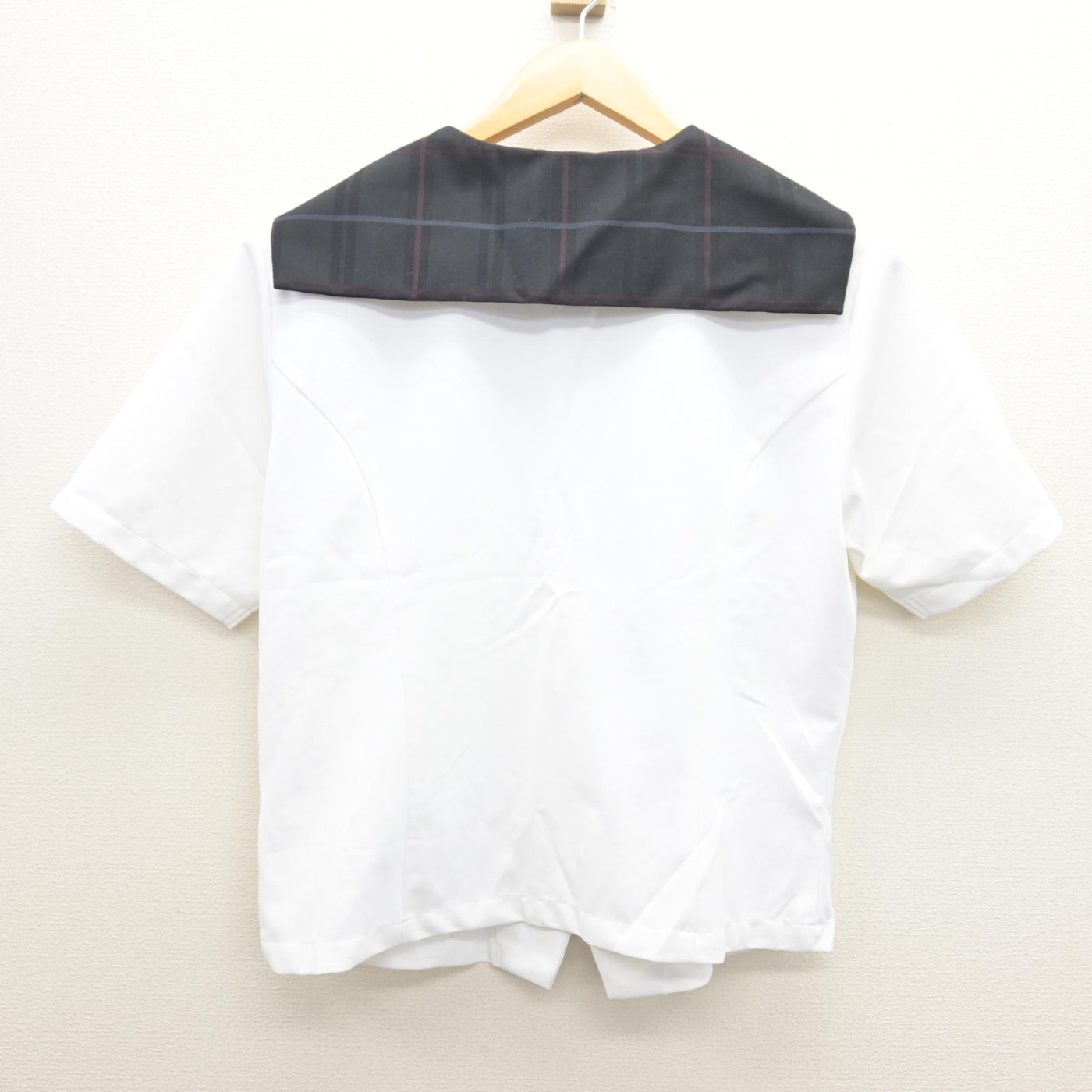 【中古】福岡県 九州産業大学付属九州産業高等学校 女子制服 2点 (ニットベスト・ブラウス) sf121972