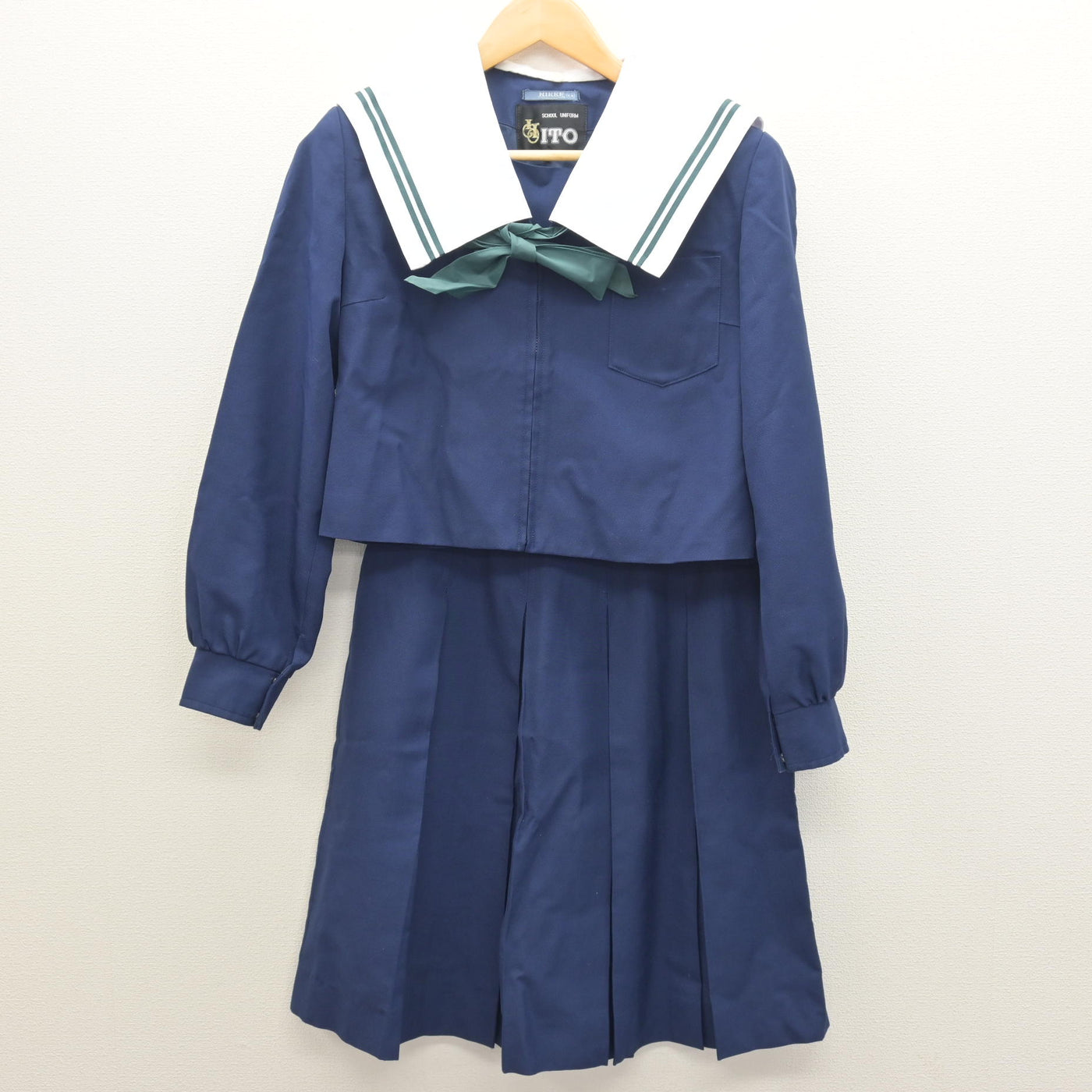 【中古】愛知県 高森台中学校 女子制服 3点 (セーラー服・スカート) sf121995