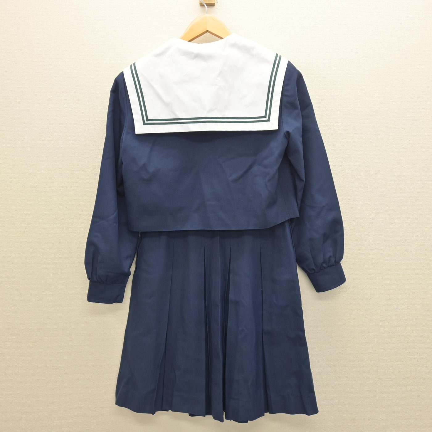 【中古】愛知県 高森台中学校 女子制服 3点 (セーラー服・スカート) sf121995