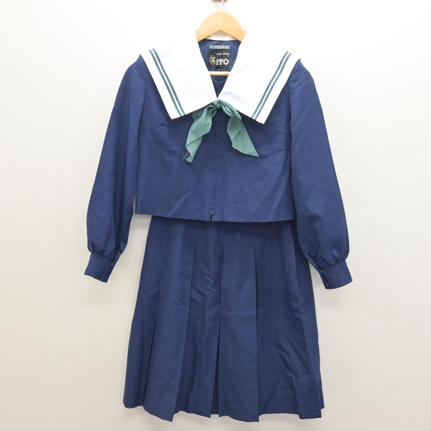 【中古】愛知県 高森台中学校 女子制服 3点 (セーラー服・スカート) sf121996
