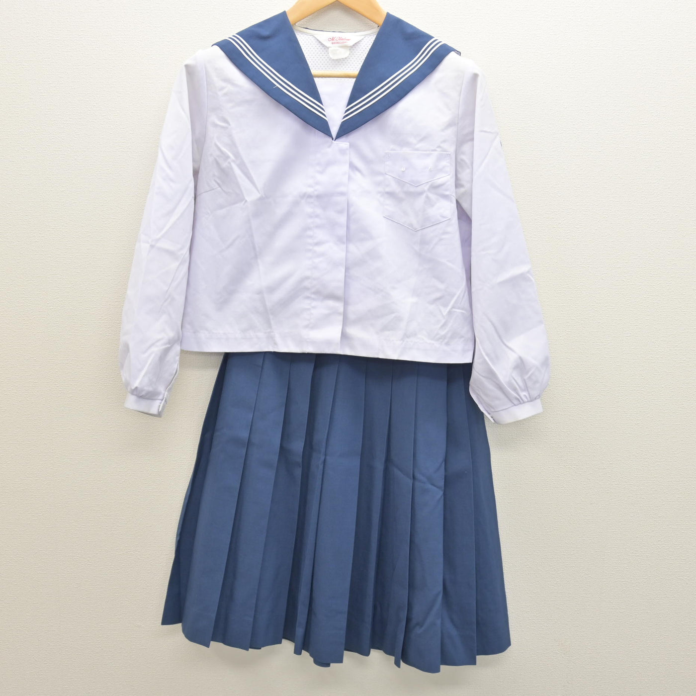 【中古】鹿児島県 天保山中学校 女子制服 4点 (セーラー服・セーラー服・スカート) sf122007