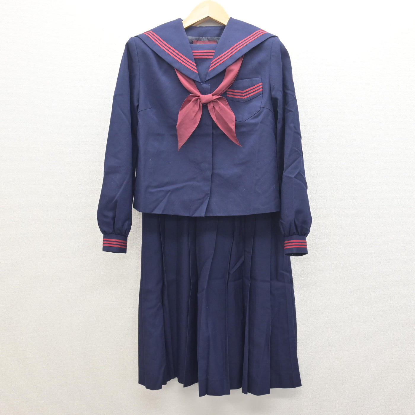 【中古】鹿児島県 天保山中学校 女子制服 3点 (セーラー服・ジャンパースカート) sf122009