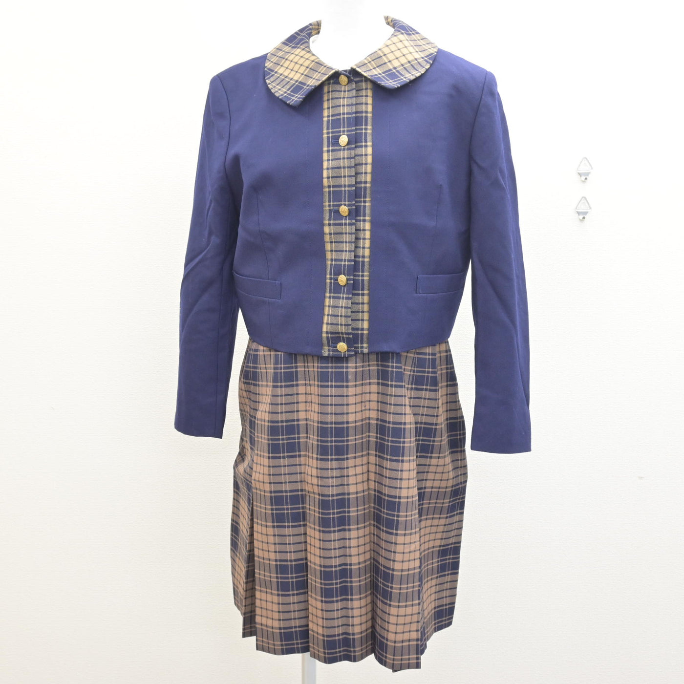 【中古】熊本県 秀岳館高等学校 女子制服 3点 (ブレザー・ジャンパースカート・ブラウス) sf122011