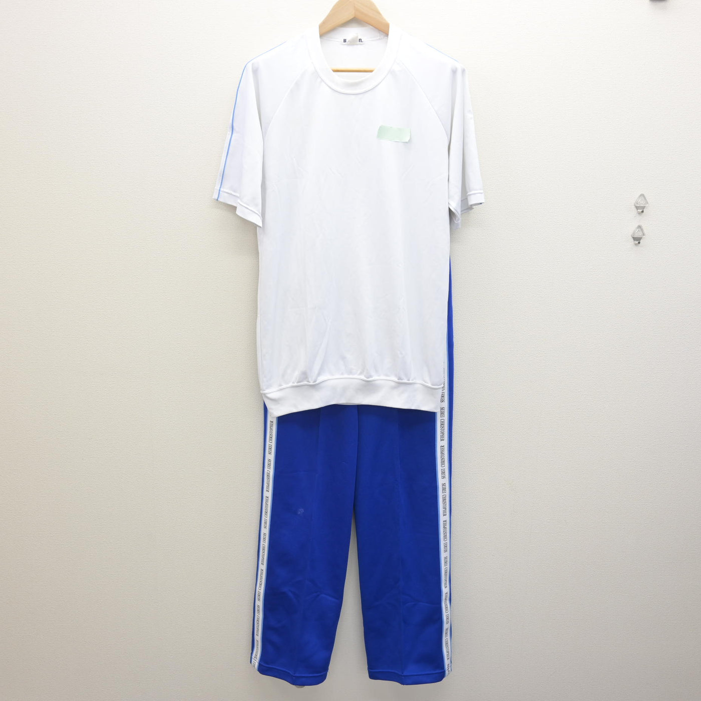 【中古】静岡県 聖隷クリストファー高等学校 男子制服 3点 (ジャージ 上・体操服 上・ジャージ 下) sf122017