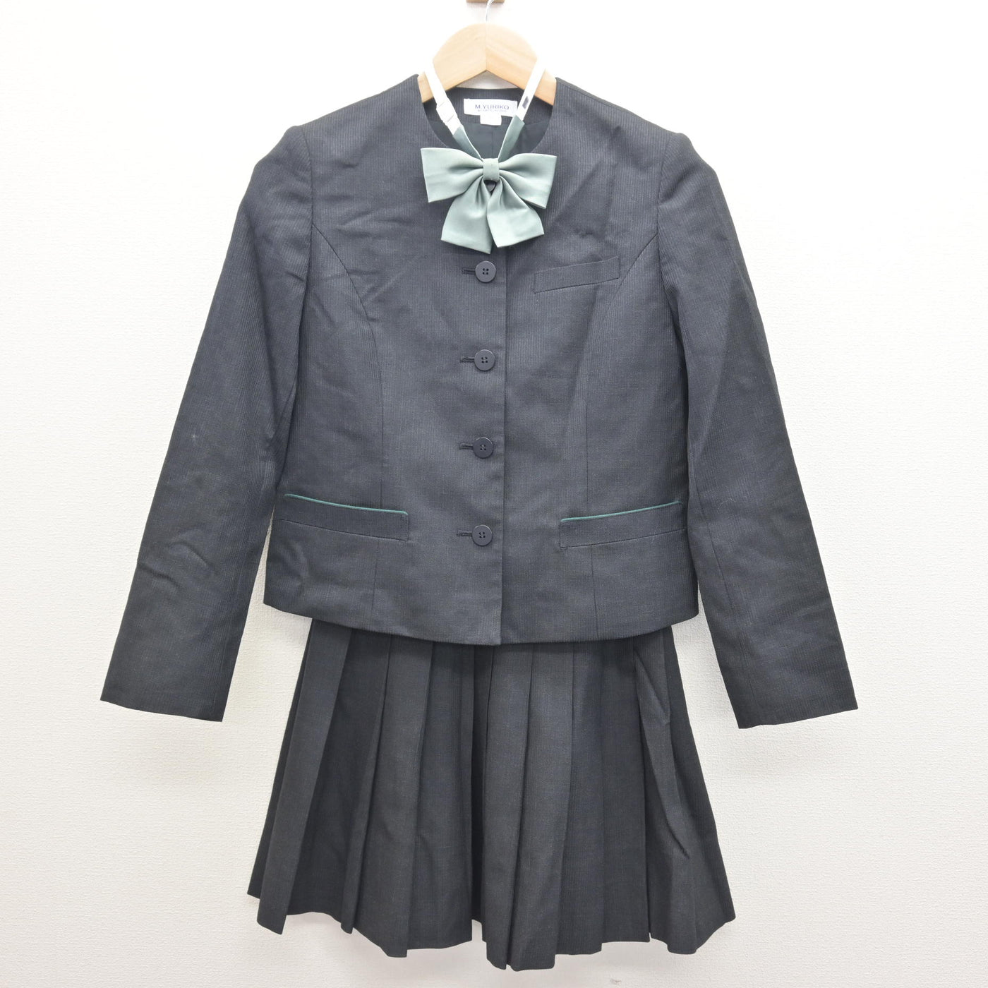 【中古】神奈川県 鎌倉女子大学高等部 女子制服 4点 (ブレザー・ベスト・スカート) sf122019