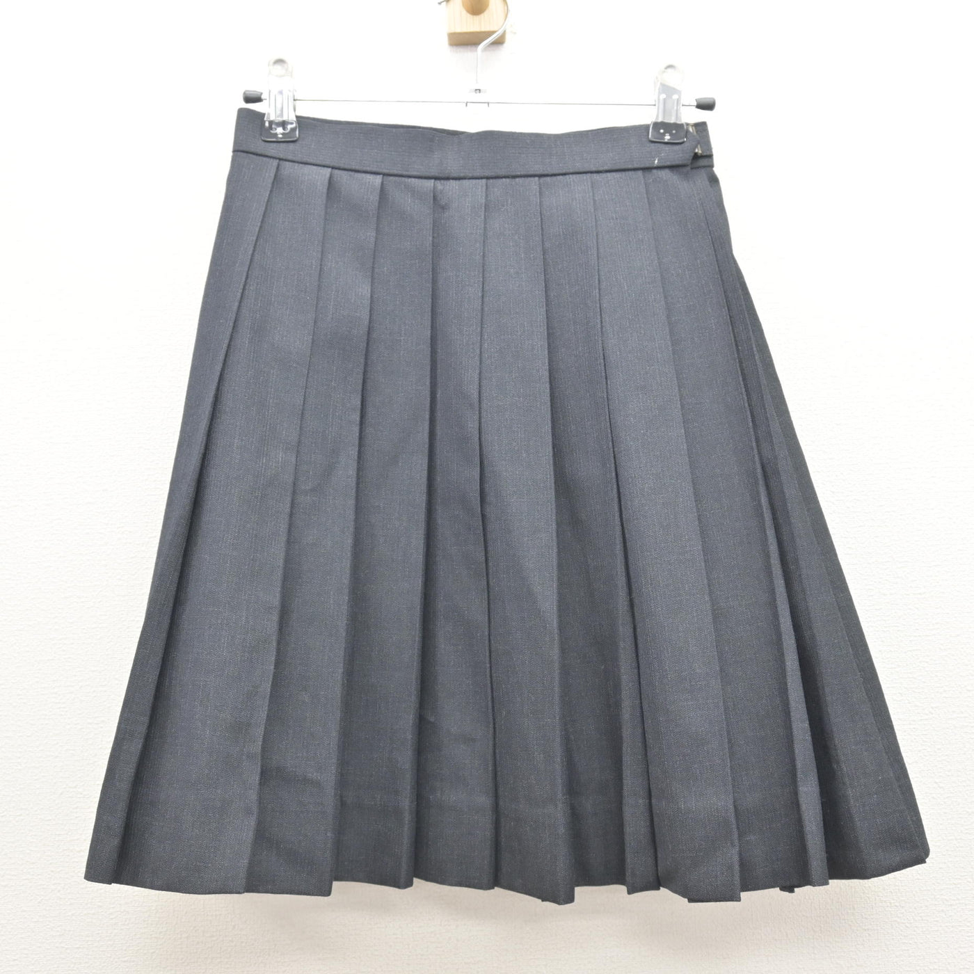 【中古】神奈川県 鎌倉女子大学高等部 女子制服 3点 (ニットベスト・スカート) sf122021