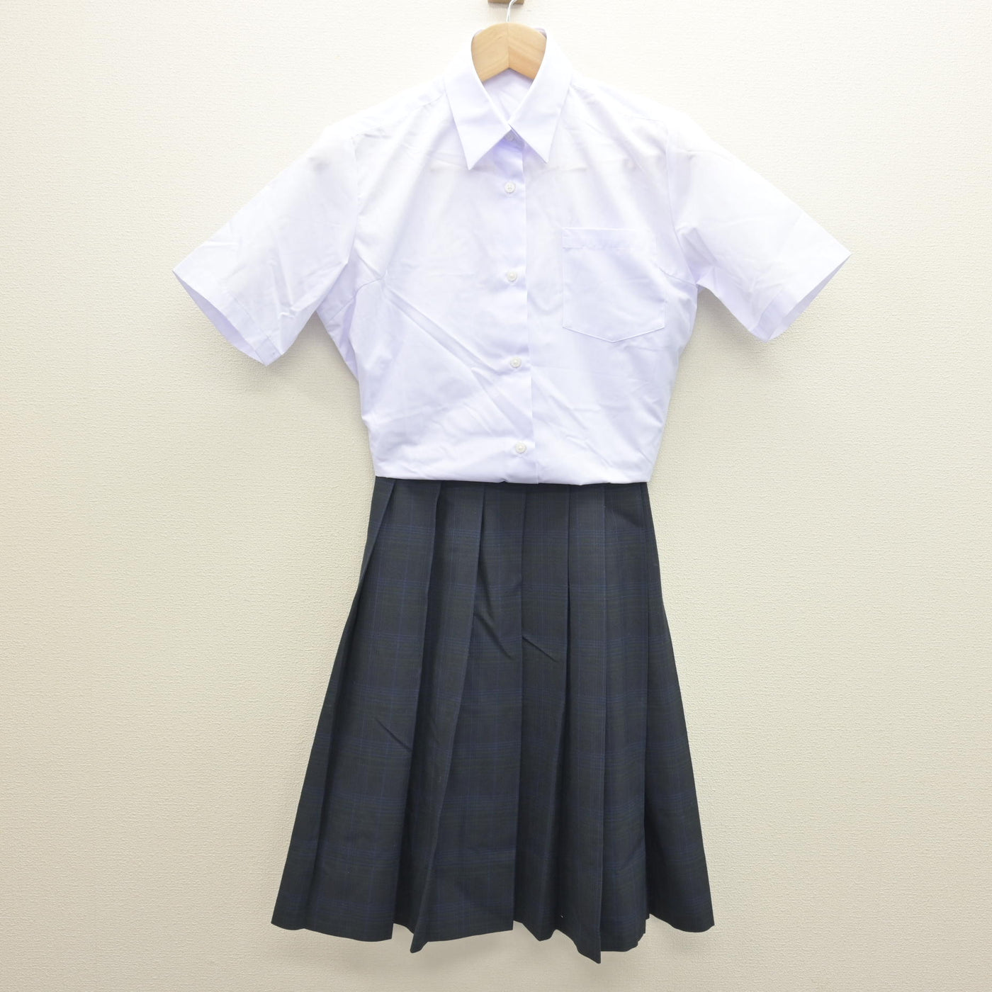 【中古】神奈川県 星槎中学校 女子制服 2点 (シャツ・スカート) sf122023