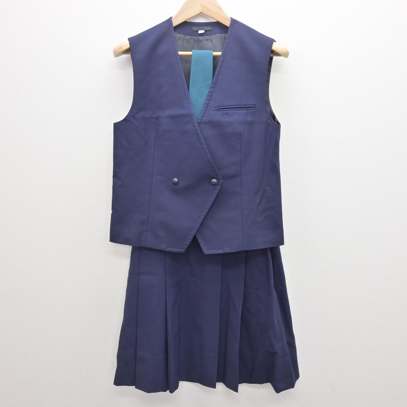 【中古】奈良県 桜井高等学校 女子制服 4点 (ベスト・スカート) sf122028