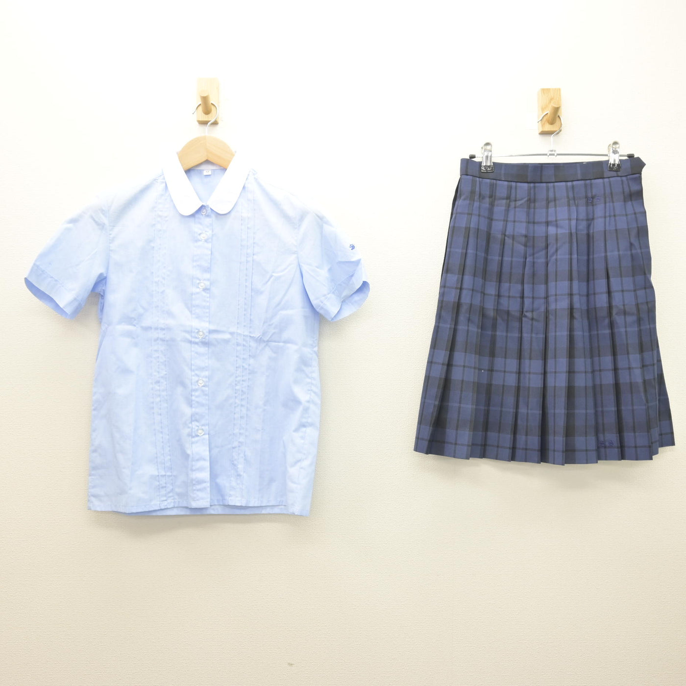 【中古】千葉県 昭和学院秀英高等学校 女子制服 2点 (シャツ・スカート) sf122036