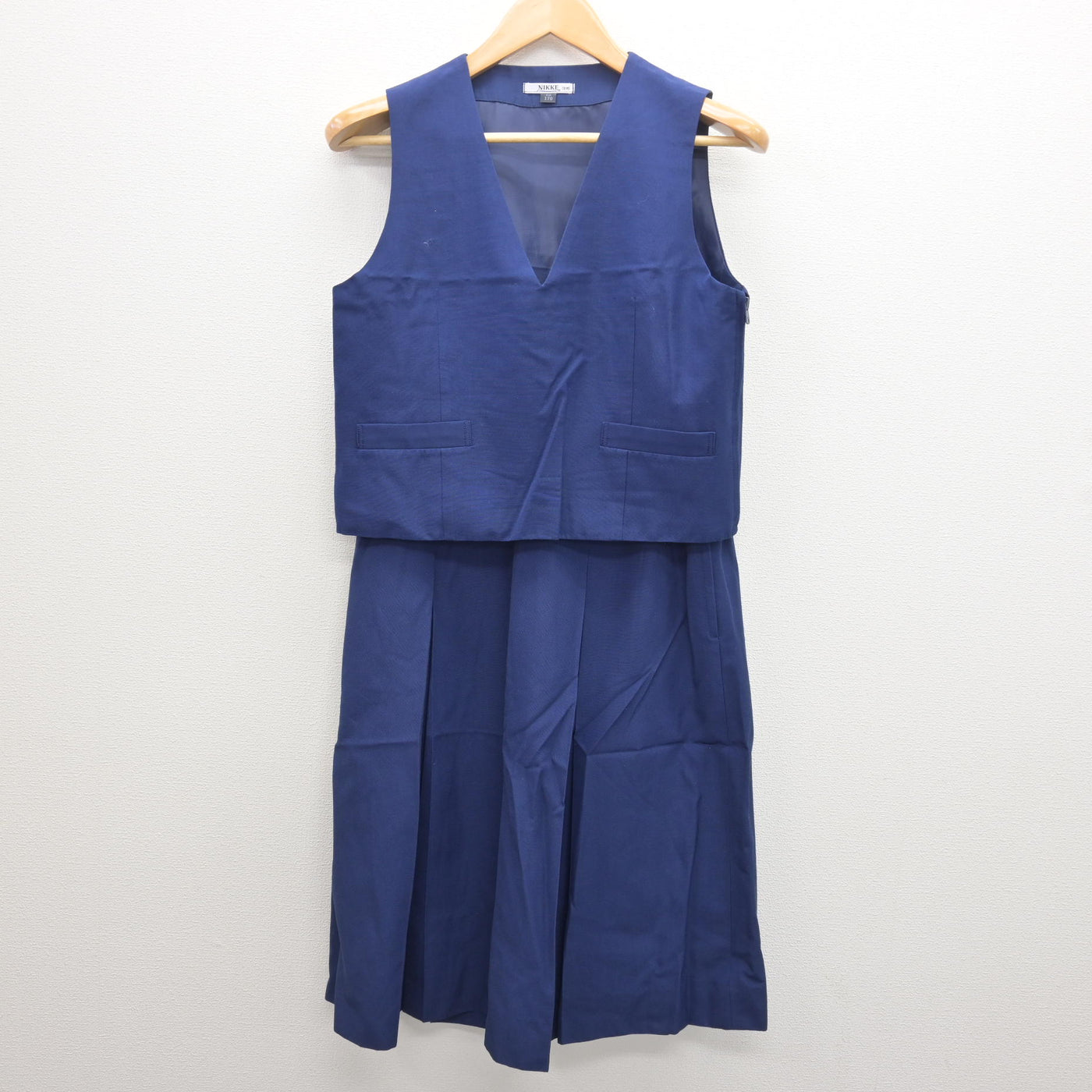 【中古】埼玉県 住吉中学校 女子制服 2点 (ベスト・スカート) sf122045