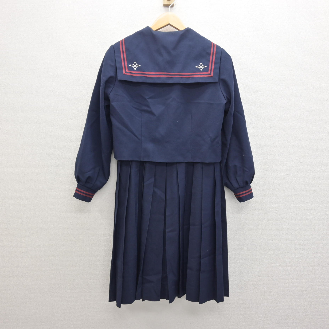 【中古】千葉県 東深井中学校 女子制服 3点 (セーラー服・ジャンパースカート) sf122055
