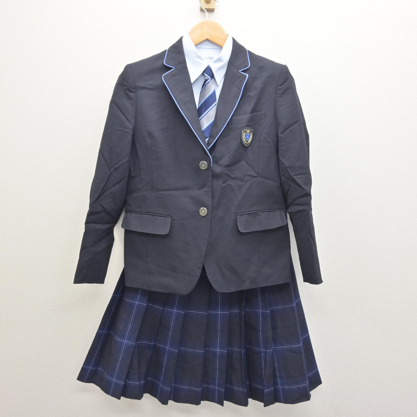 【中古】青森県 黒石高等学校 女子制服 4点 (ブレザー・シャツ・スカート) sf122064