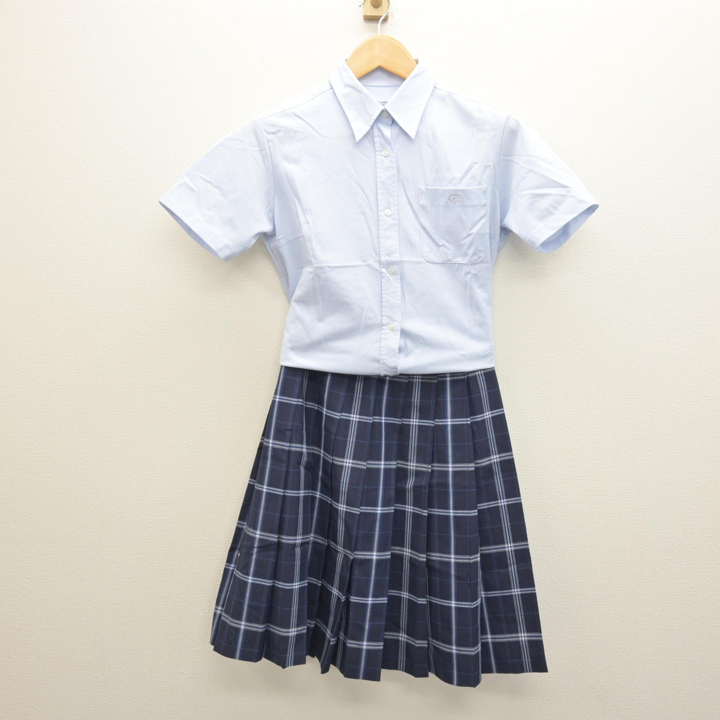 【中古】青森県 黒石高等学校 女子制服 3点 (シャツ・スカート) sf122066