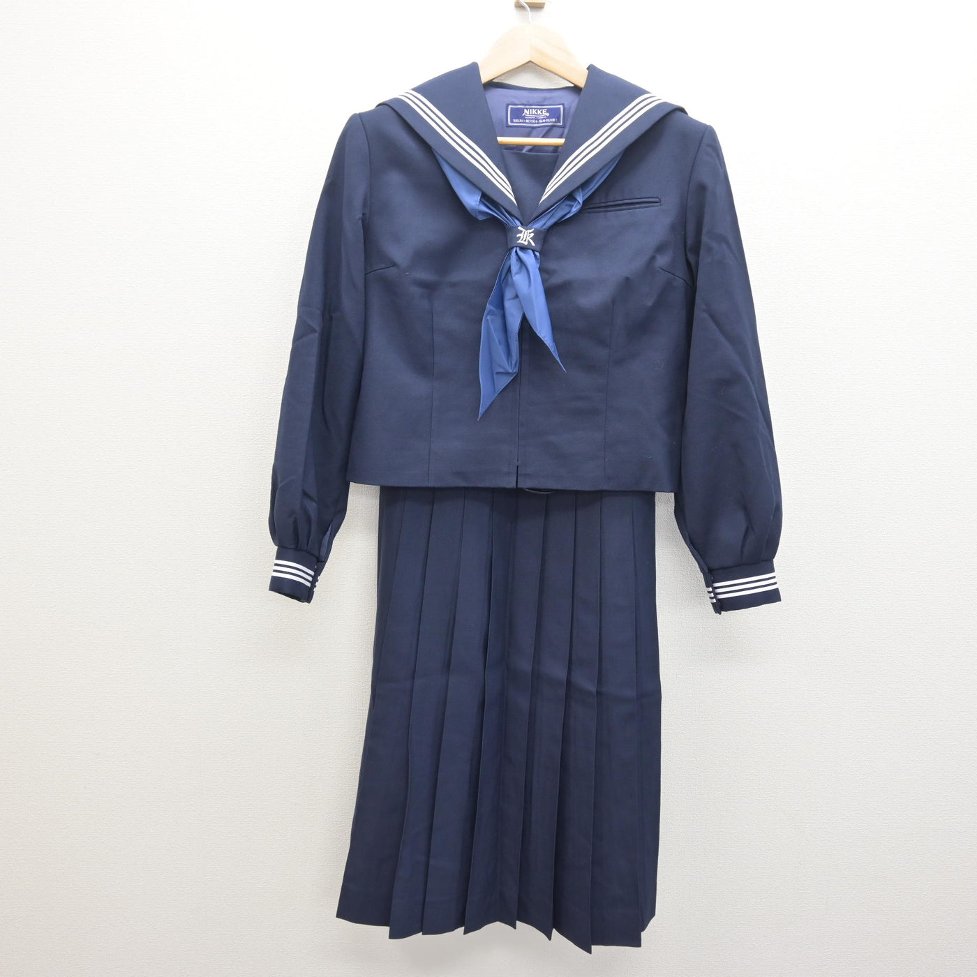 【中古】千葉県 湖北中学校 女子制服 4点 (セーラー服・ジャンパースカート) sf122068