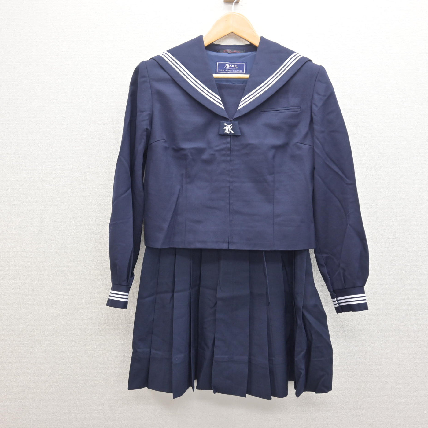 【中古】千葉県 湖北中学校 女子制服 3点 (セーラー服・ジャンパースカート) sf122069