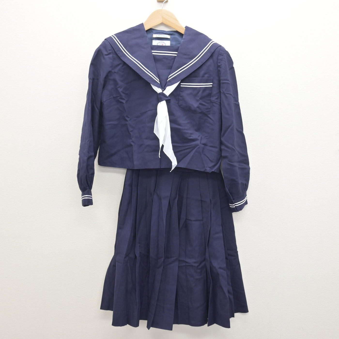 【中古】静岡県 東陽中学校 女子制服 3点 (セーラー服・スカート) sf122090