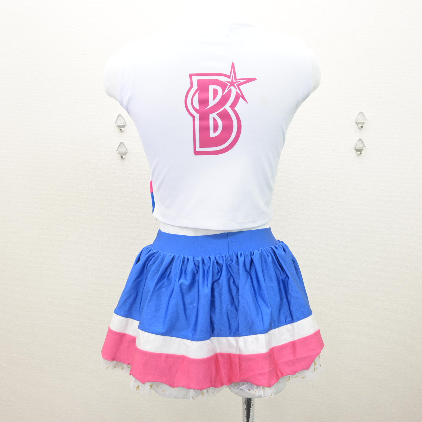 【中古】神奈川県 横浜DeNAベイスターズチアスクールユニフォーム 女子制服 2点 (チアユニフォーム 上・チアユニフォーム 下) sf122098