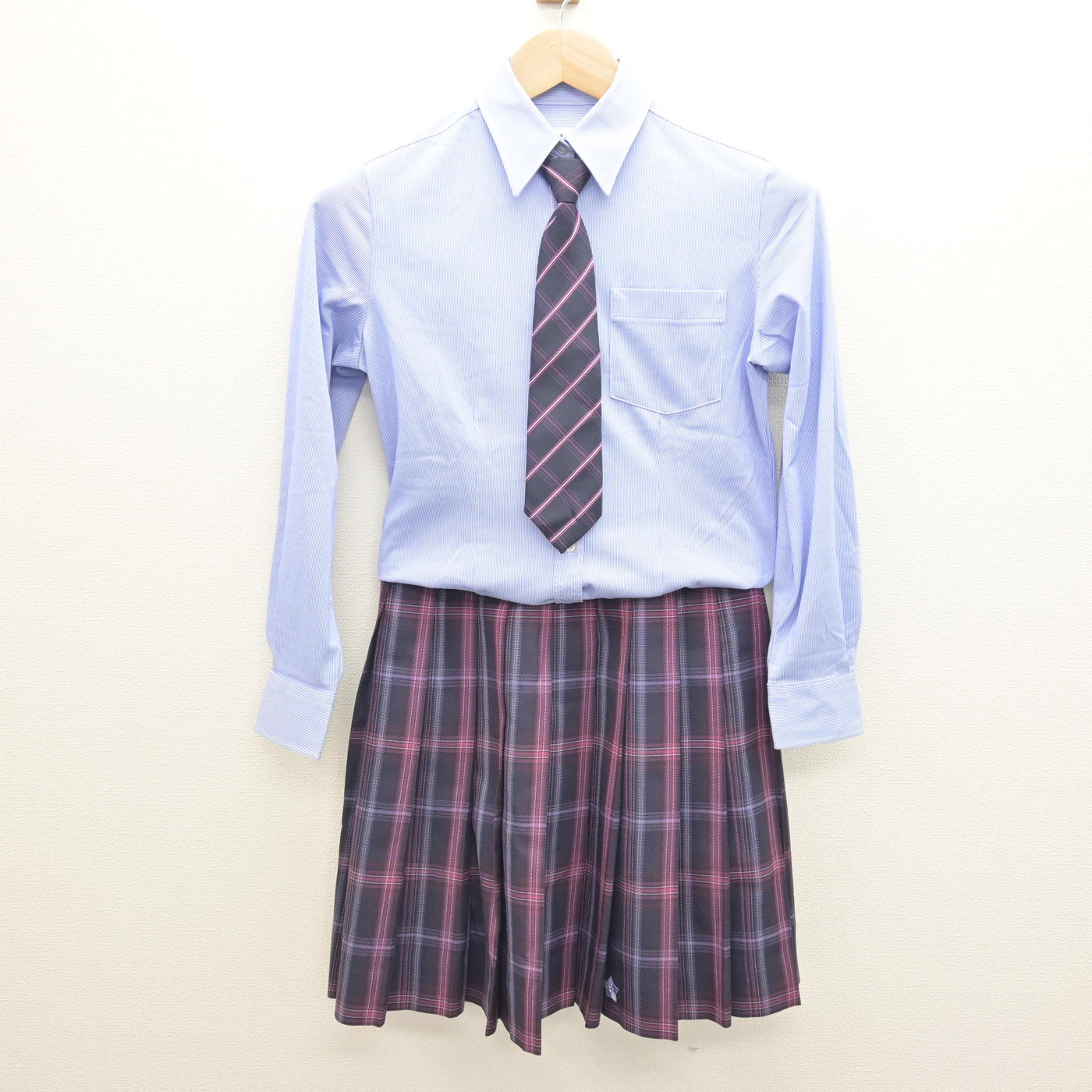 【中古】埼玉県 秋草学園高等学校 女子制服 5点 (ブレザー・シャツ・スカート) sf122099