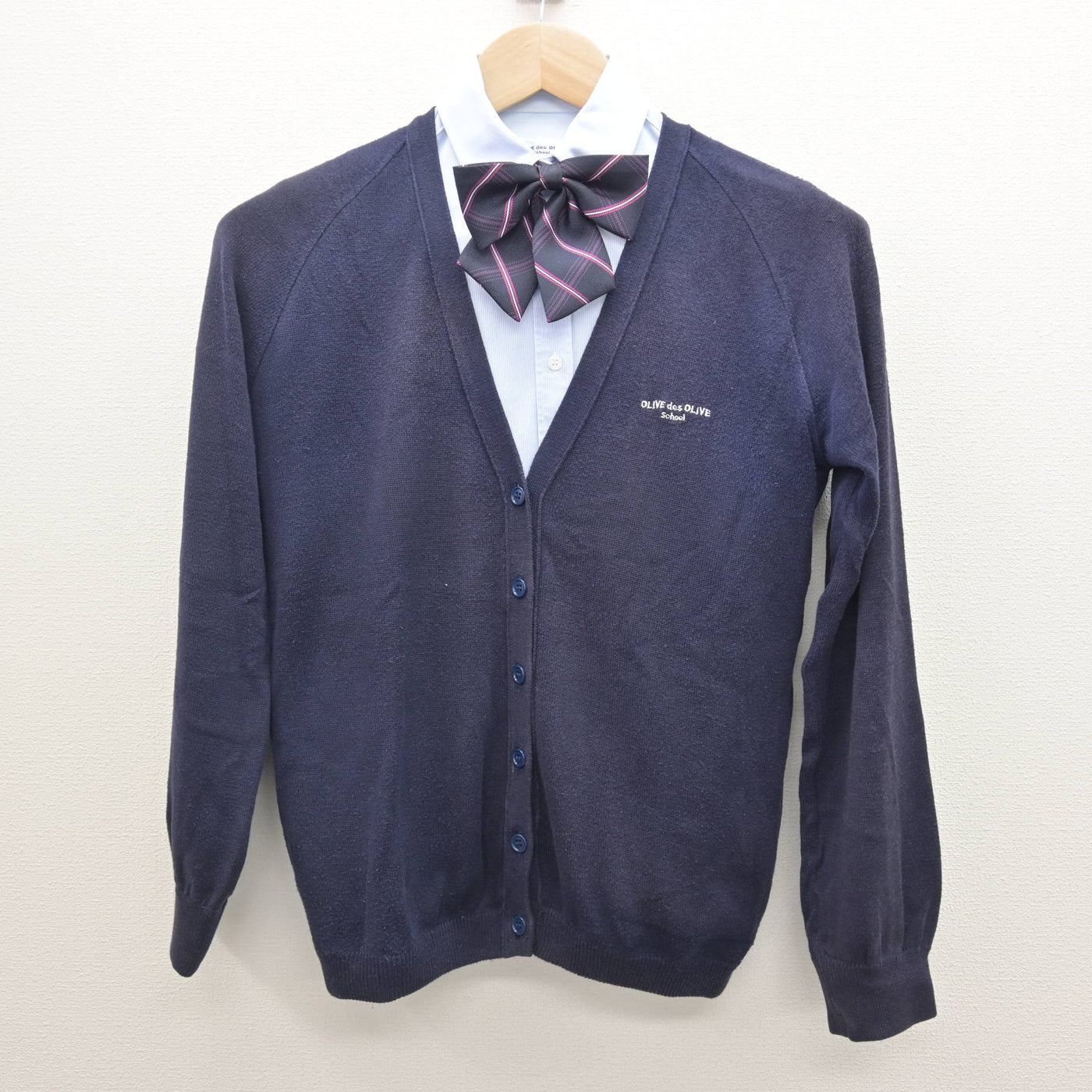 【中古】埼玉県 秋草学園高等学校 女子制服 3点 (ニット・シャツ) sf122102