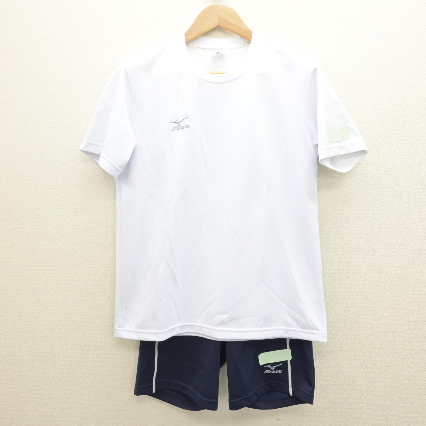 【中古】埼玉県 秋草学園高等学校 女子制服 2点 (体操服 上・体操服 下) sf122103