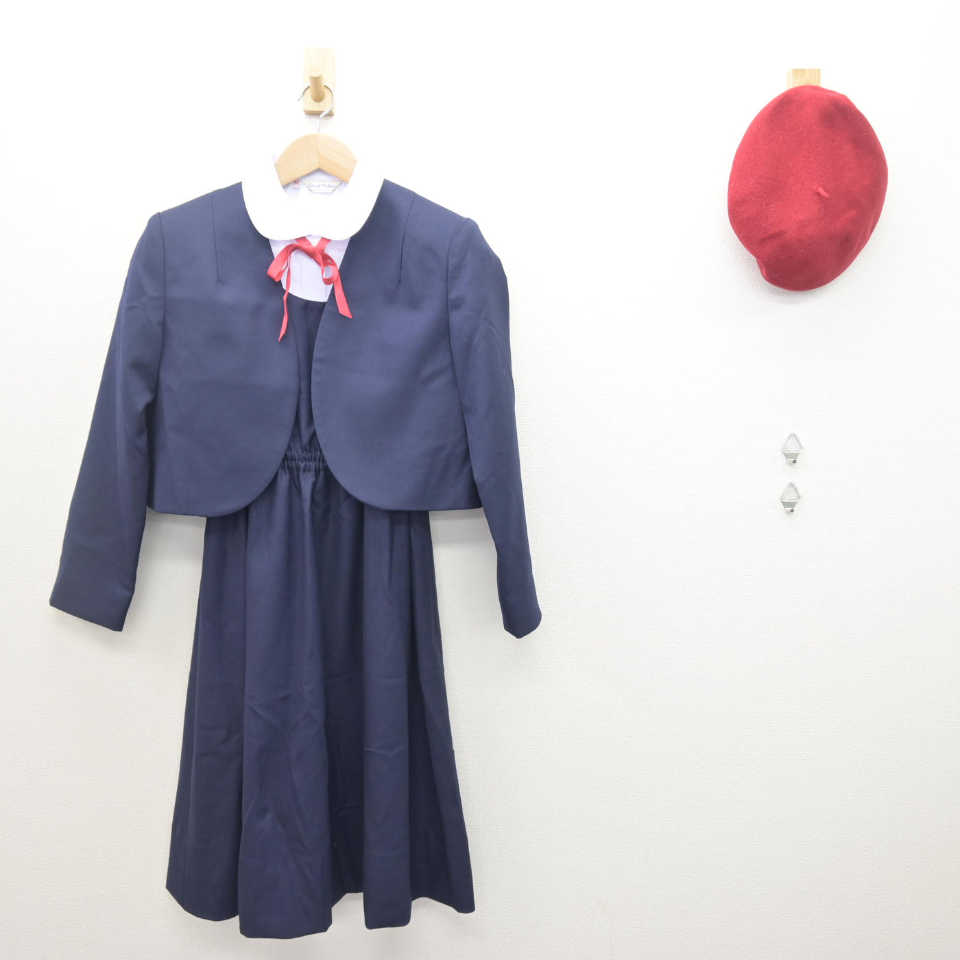 【中古】愛知県 聖霊中学校 女子制服 5点 (ブレザー・シャツ・ジャンパースカート) sf122109